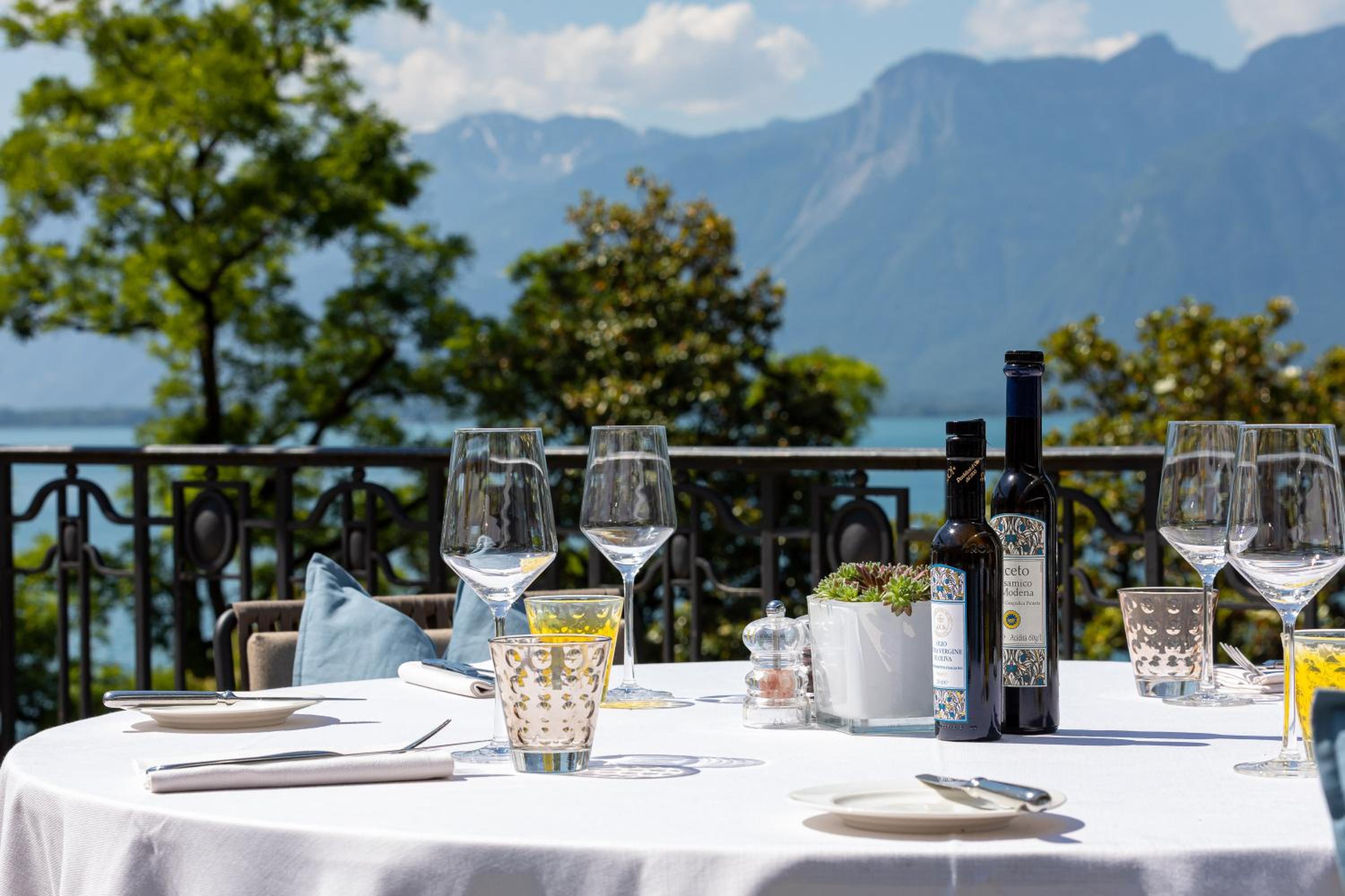 Montreux Vacations - Fairmont Le Montreux Palace - Property Image 4