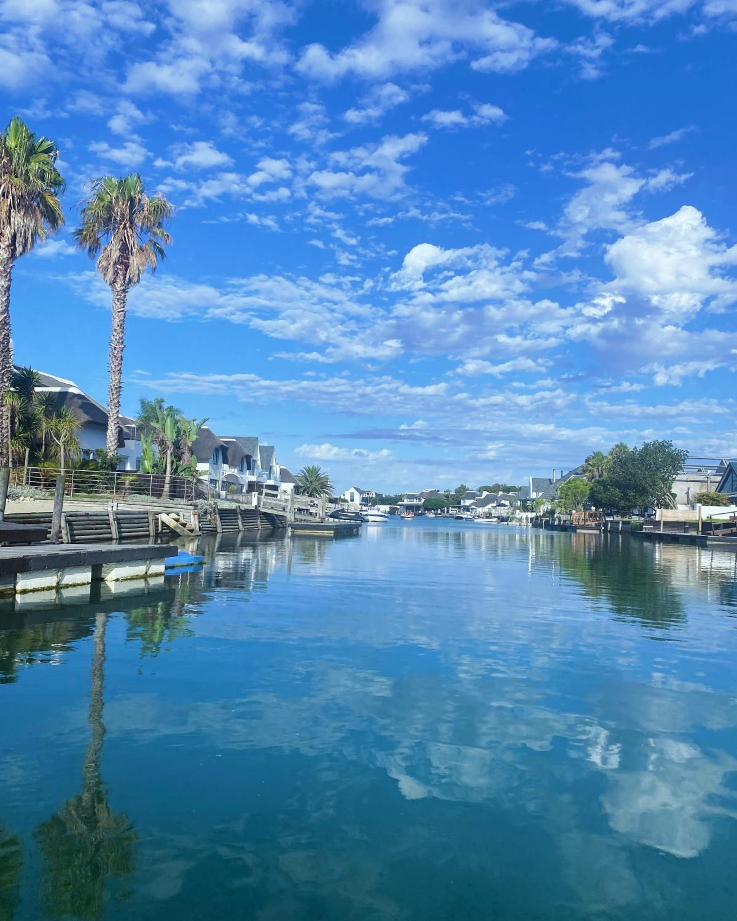 CANAL GUEST HOUSE - Waterfront Boutique B&B