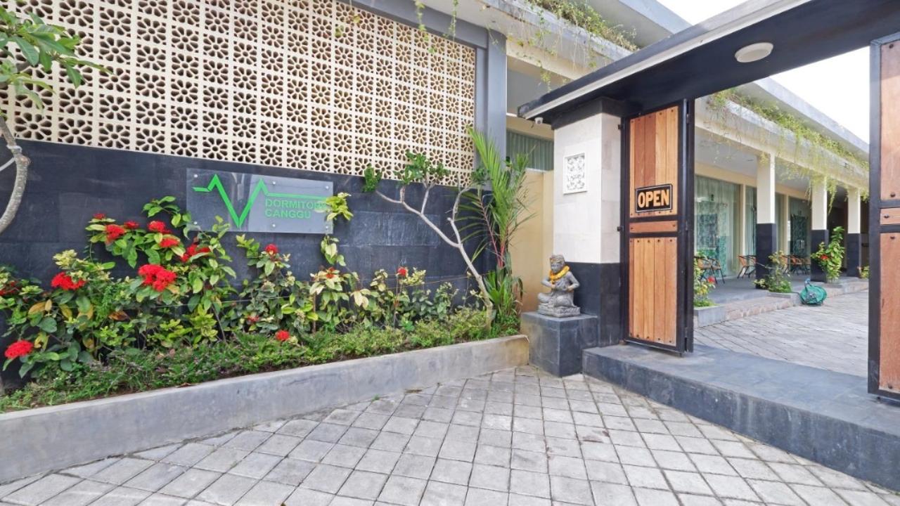 Hotel V Canggu Dormitory - Image 1