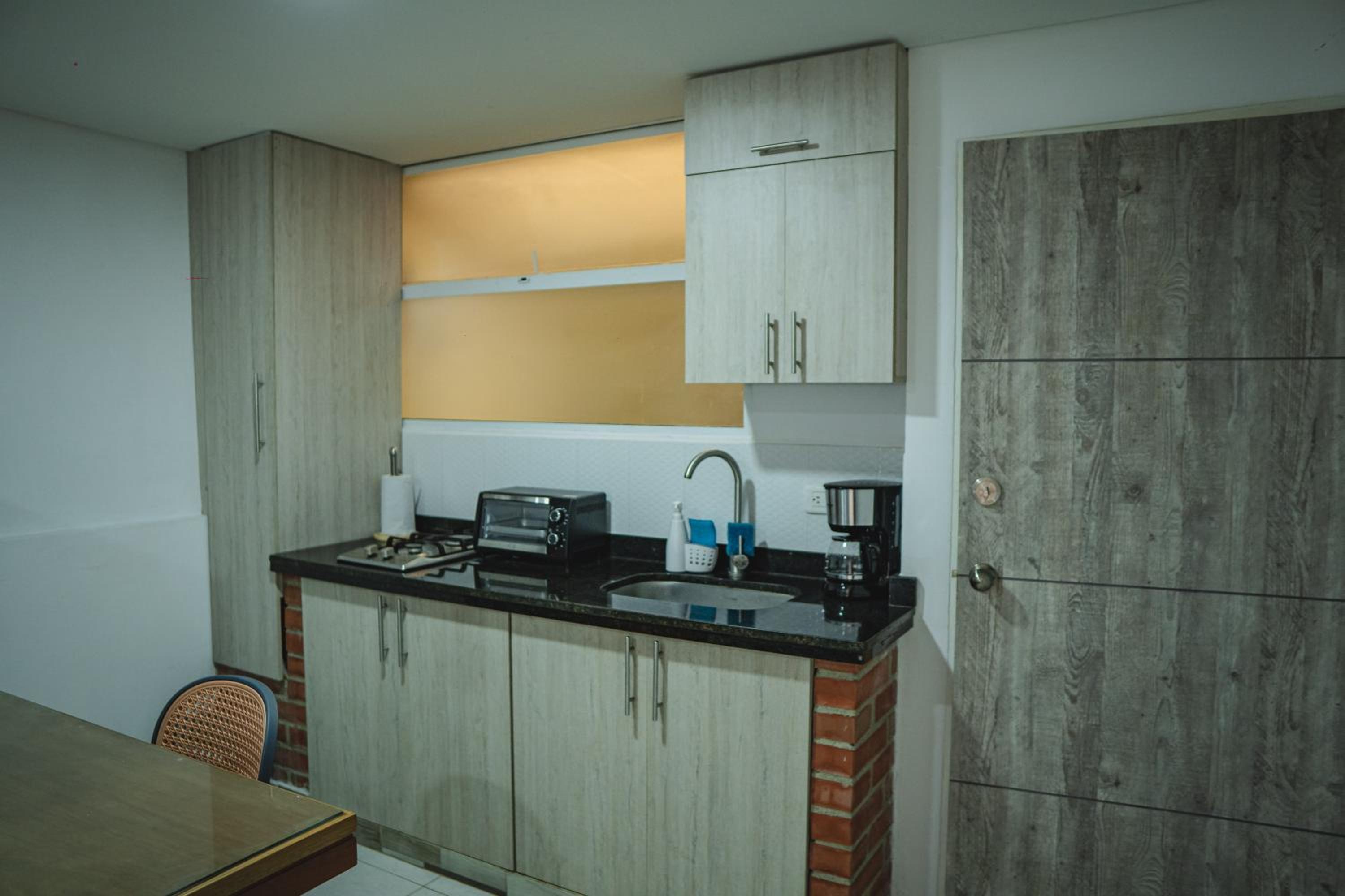 COLIBRI Gorgeous new flat with balcony and terrace