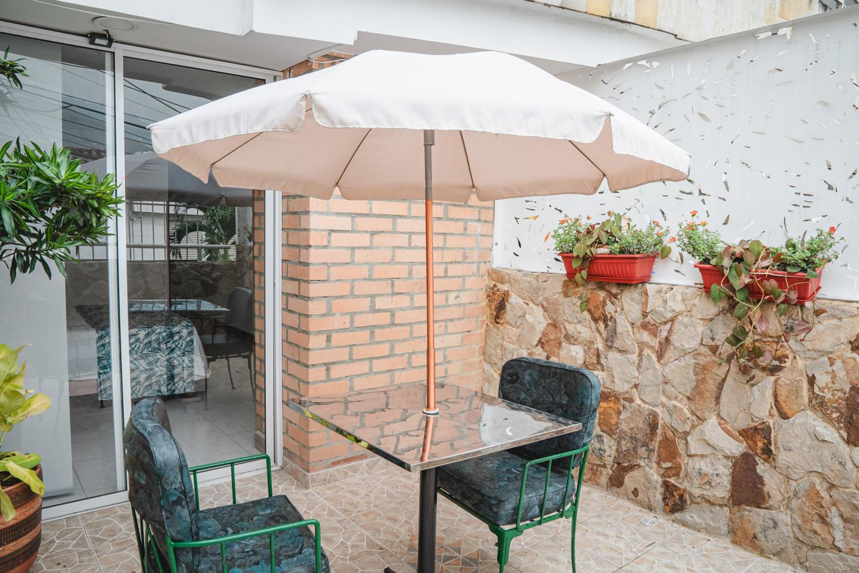 COLIBRI Gorgeous new flat with balcony and terrace