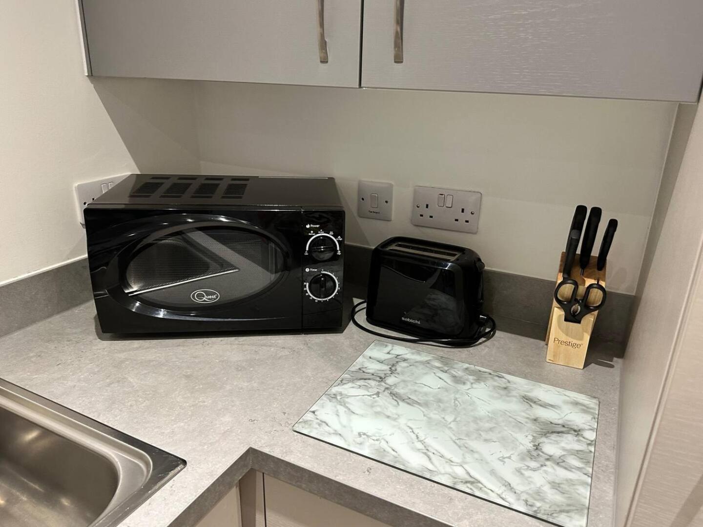 Adelphi Wharf Apartments by Beehosting