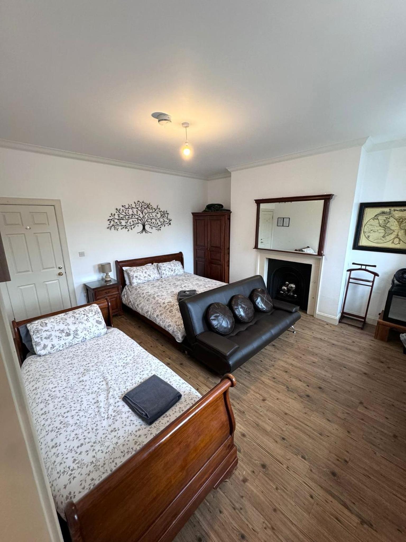 Parade School Guest Rooms view 5