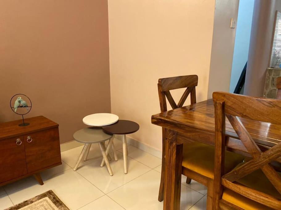 Sanz Cozy Stay; Butenga Estate, Kira. view 5