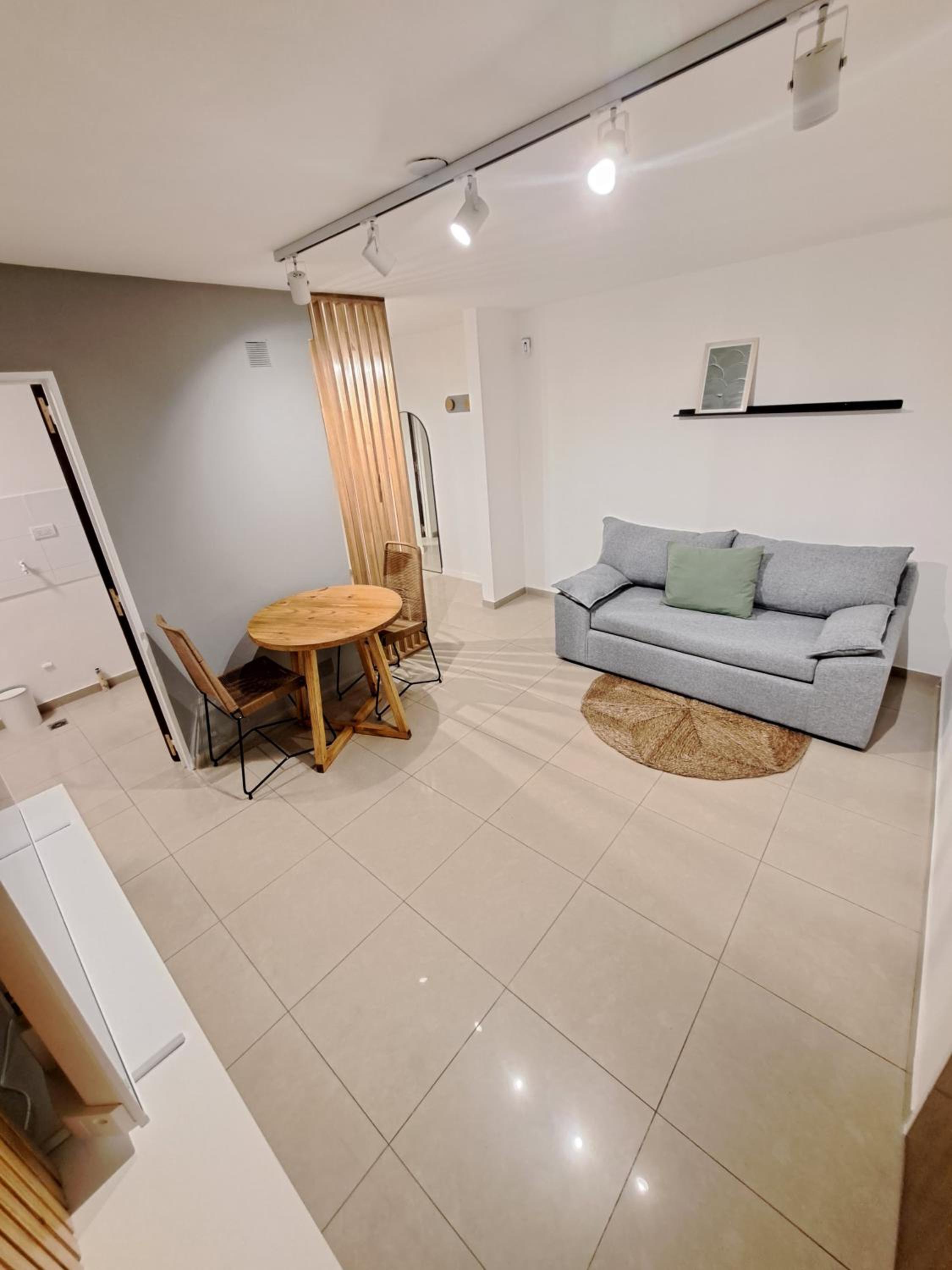 Departamento de categoria totalmente equipado zona plaza Colon Cañada