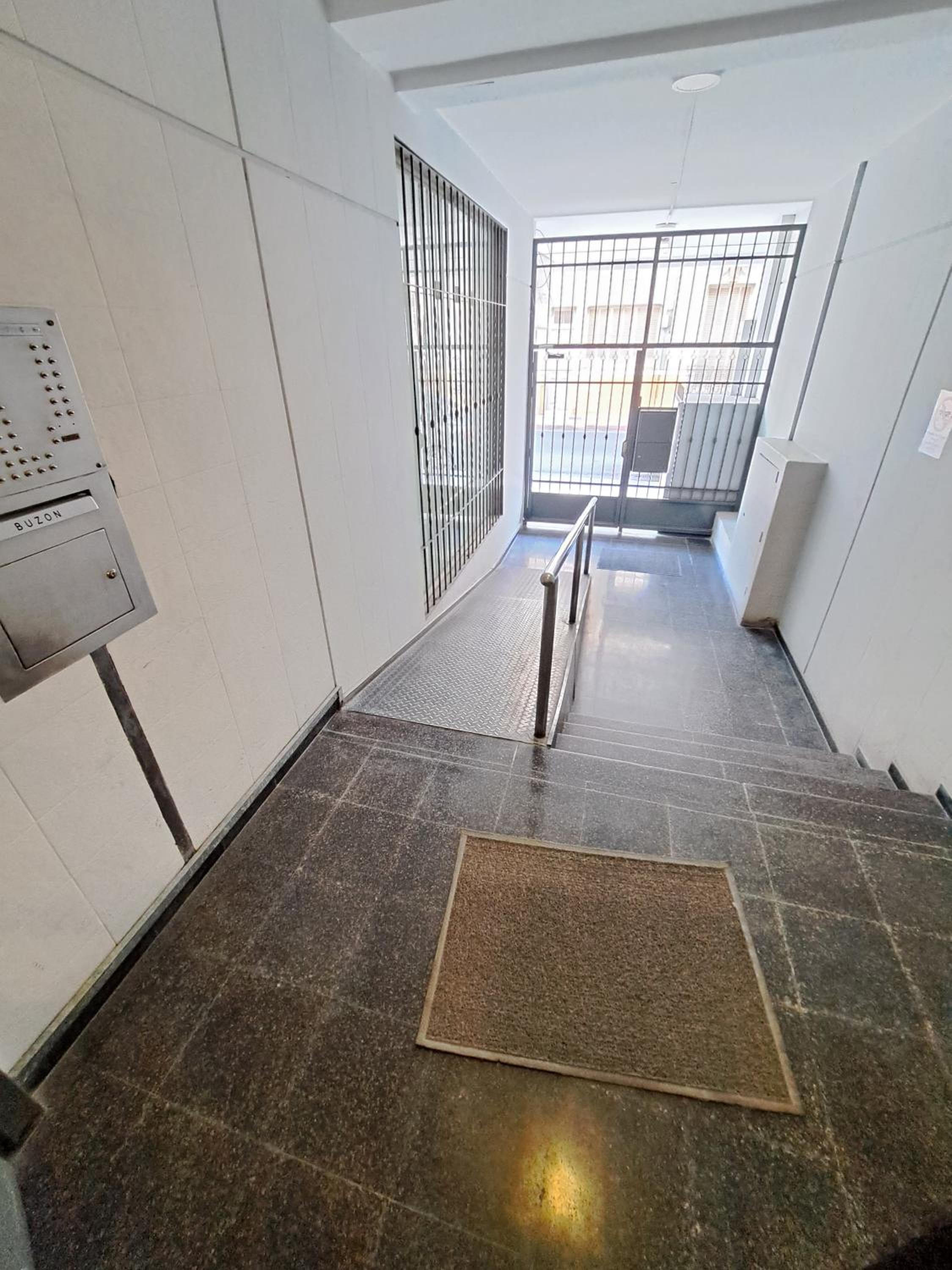 Departamento de categoria totalmente equipado zona plaza Colon Cañada