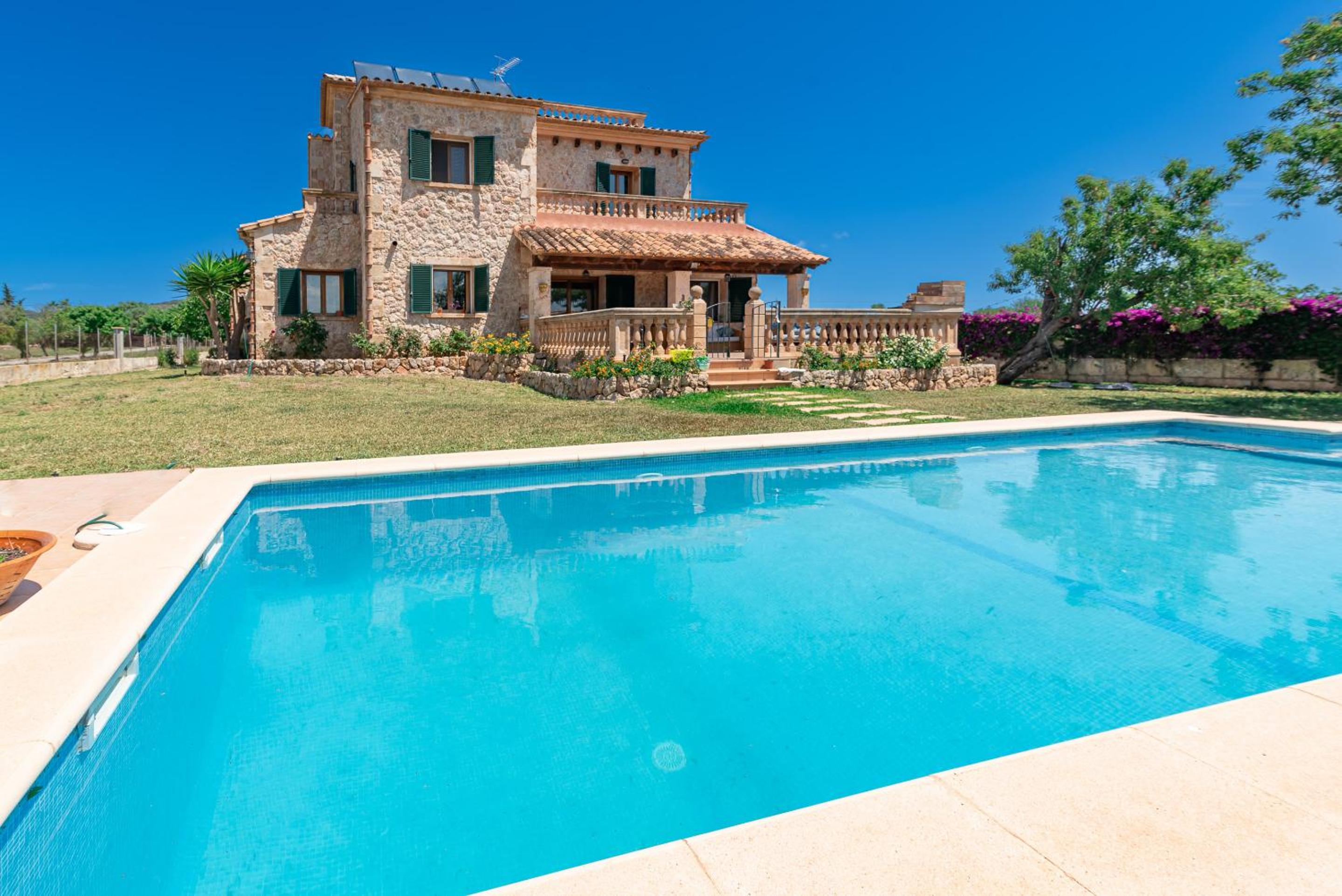 Villa Els Amatllers by Sealand Villas