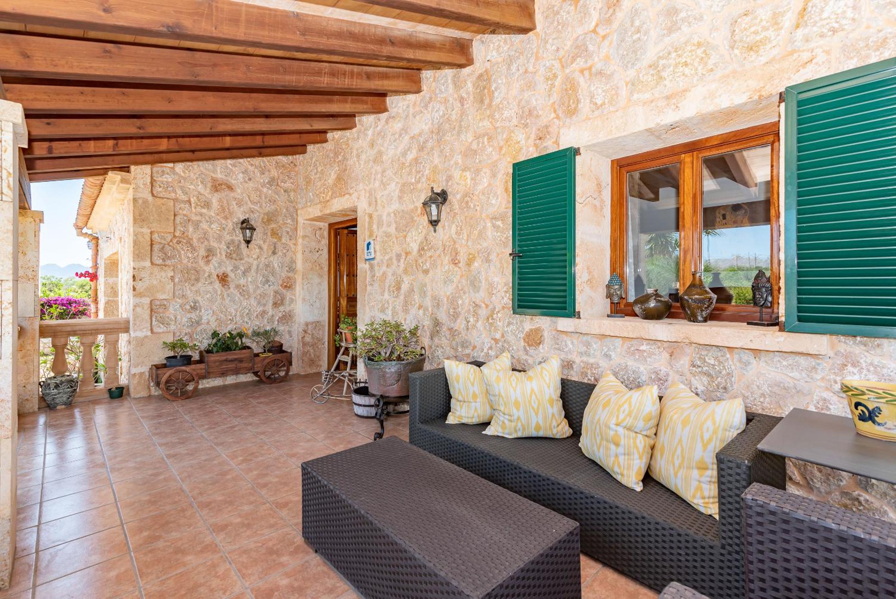 Villa Els Amatllers by Sealand Villas
