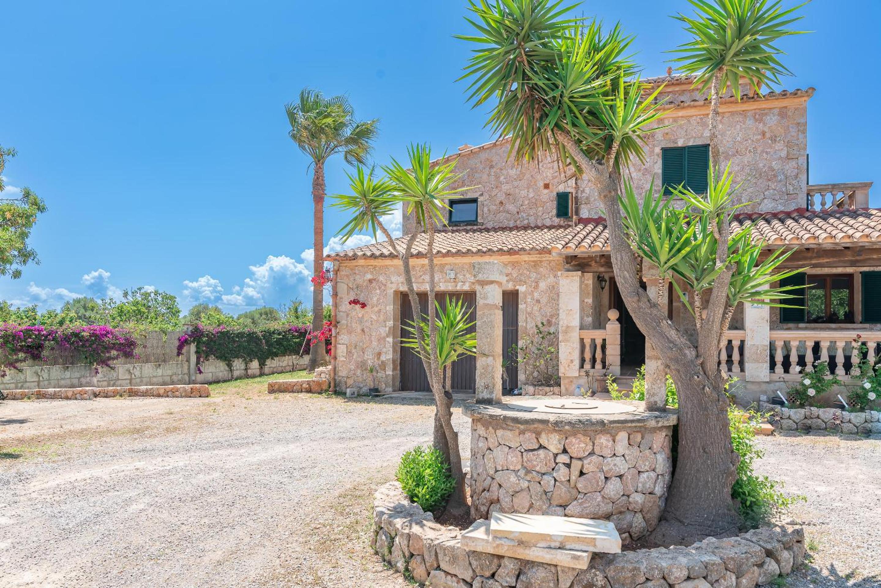 Villa Els Amatllers by Sealand Villas