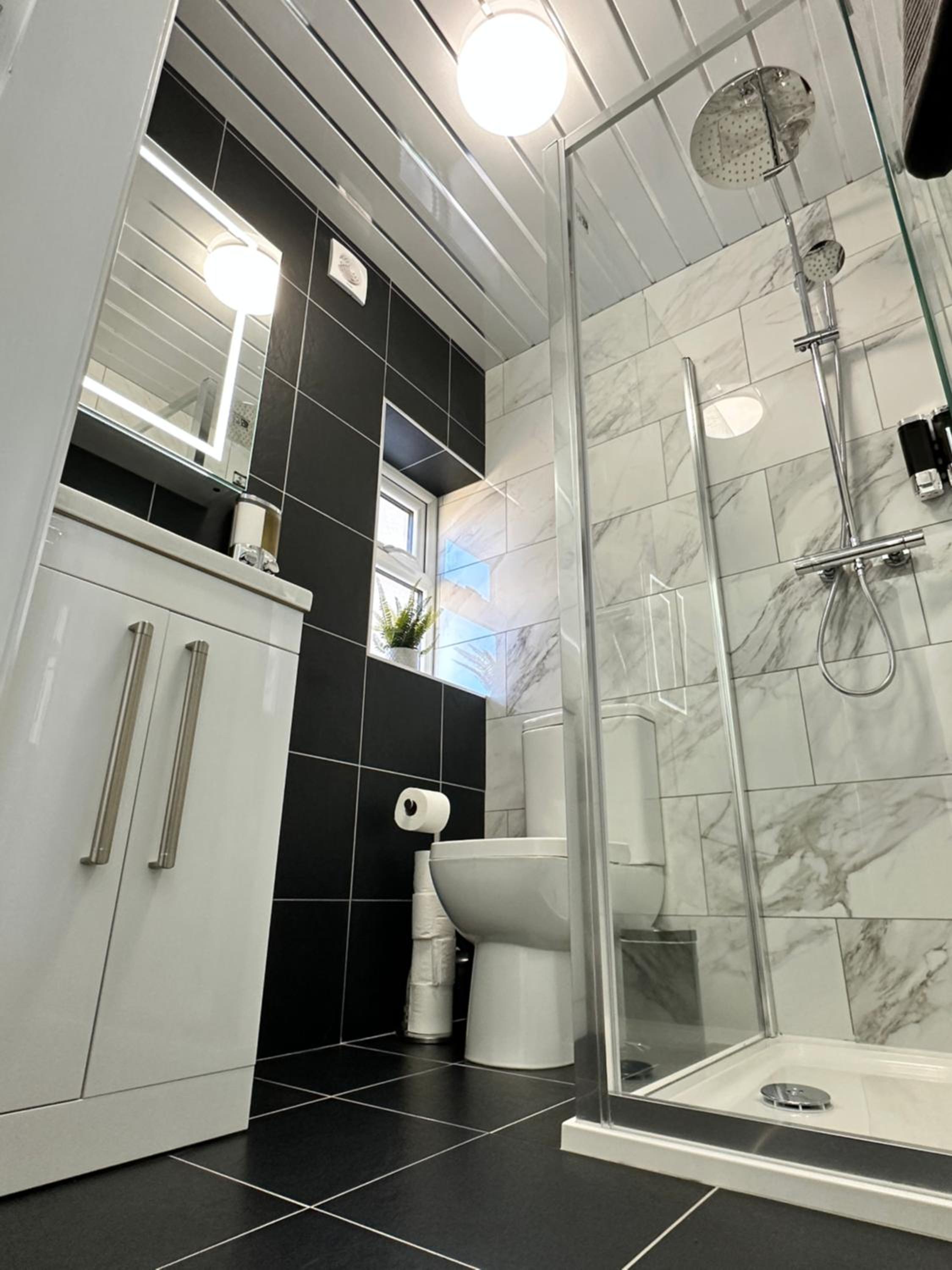 Granada Apartments Holmfield Rd
