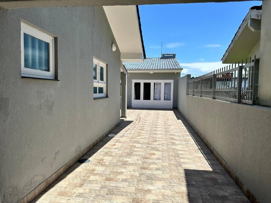 Belíssima casa a perto da praia