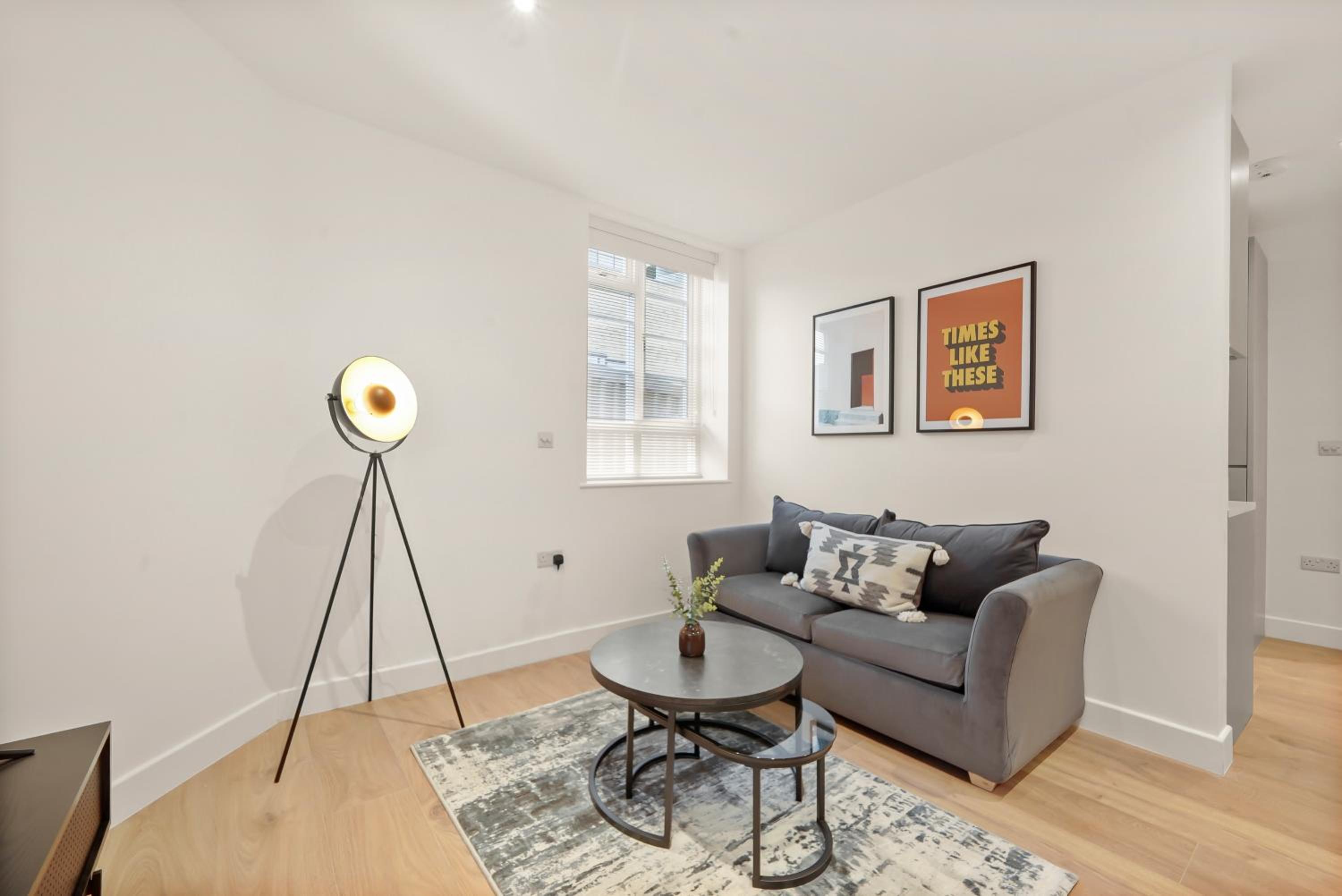 Stylish & Spacious Modern Apartments near Dalston Kingsland Station - by Short Stories London