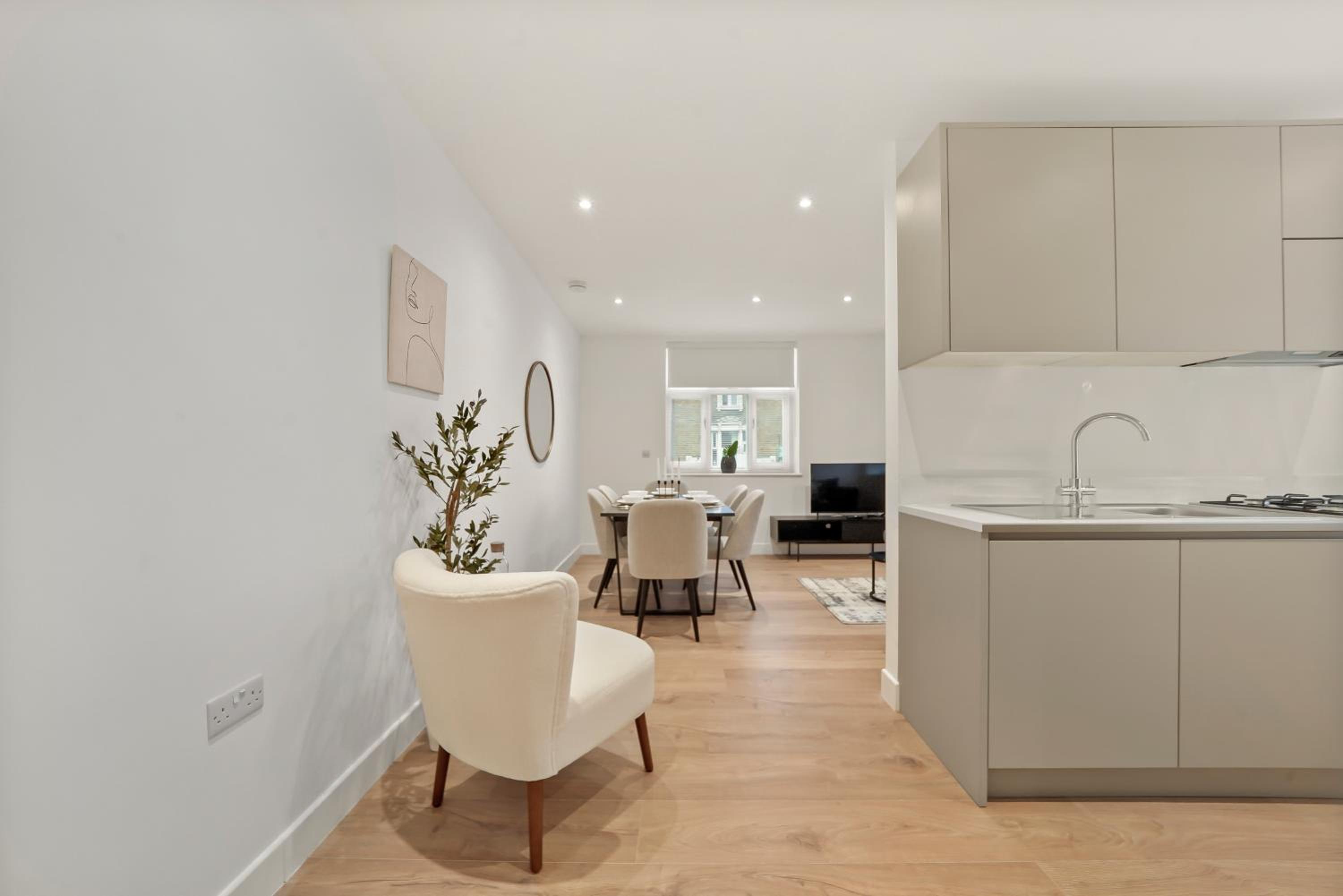 Stylish & Spacious Modern Apartments near Dalston Kingsland Station - by Short Stories London