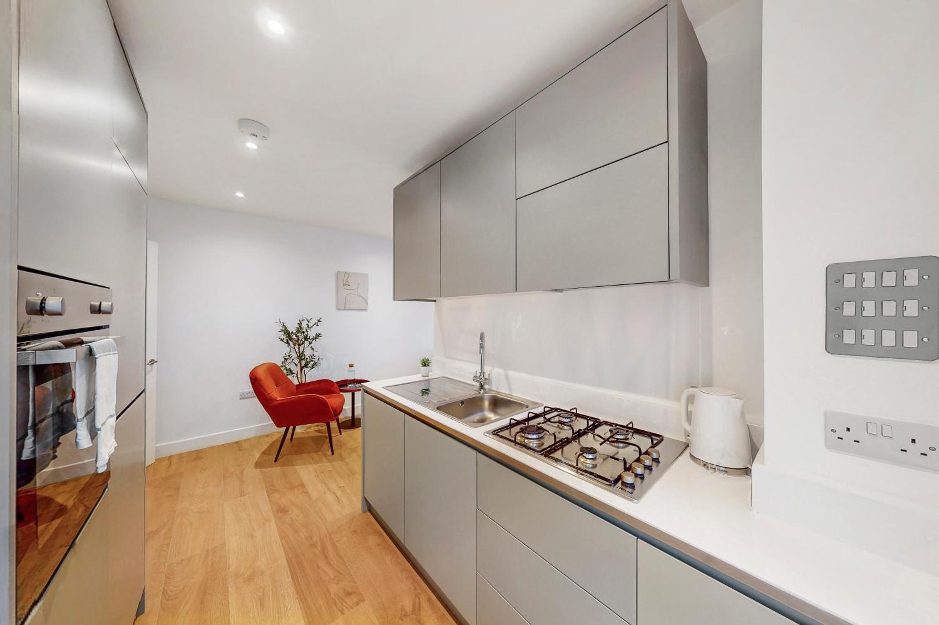 Stylish & Spacious Modern Apartments near Dalston Kingsland Station - by Short Stories London
