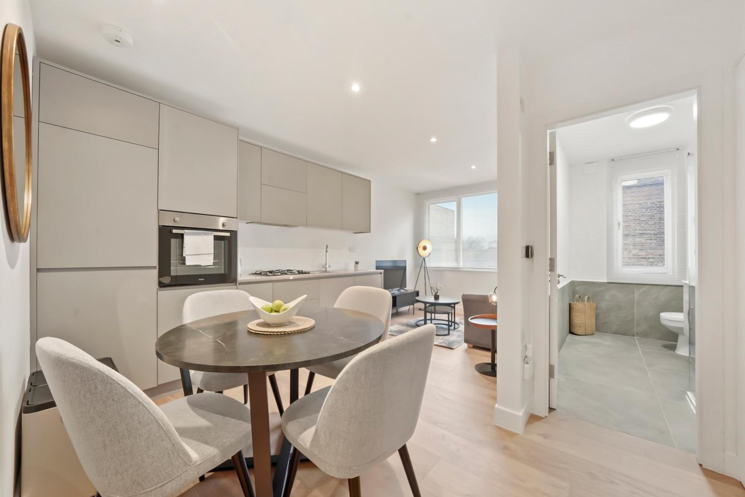 Stylish & Spacious Modern Apartments near Dalston Kingsland Station - by Short Stories London