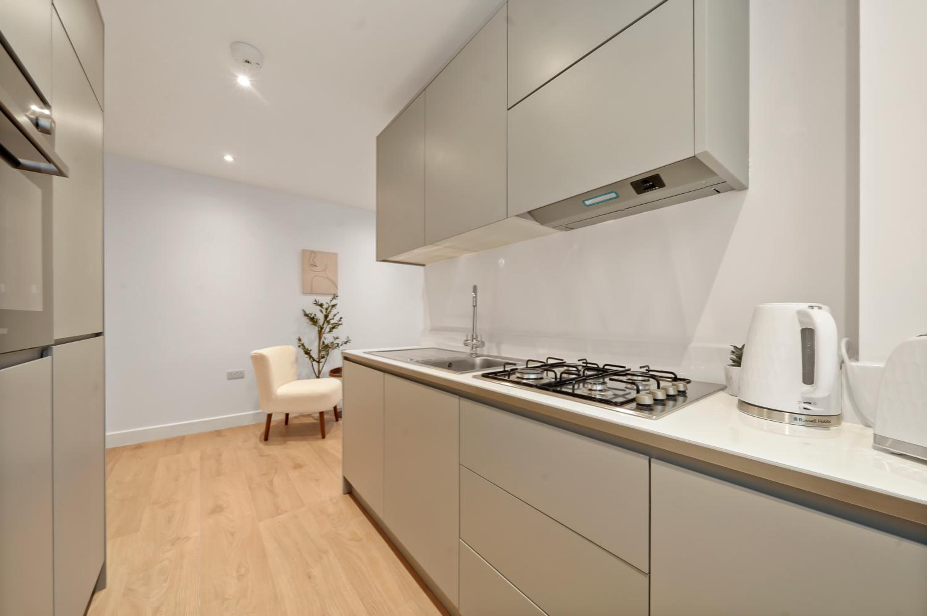 Stylish & Spacious Modern Apartments near Dalston Kingsland Station - by Short Stories London