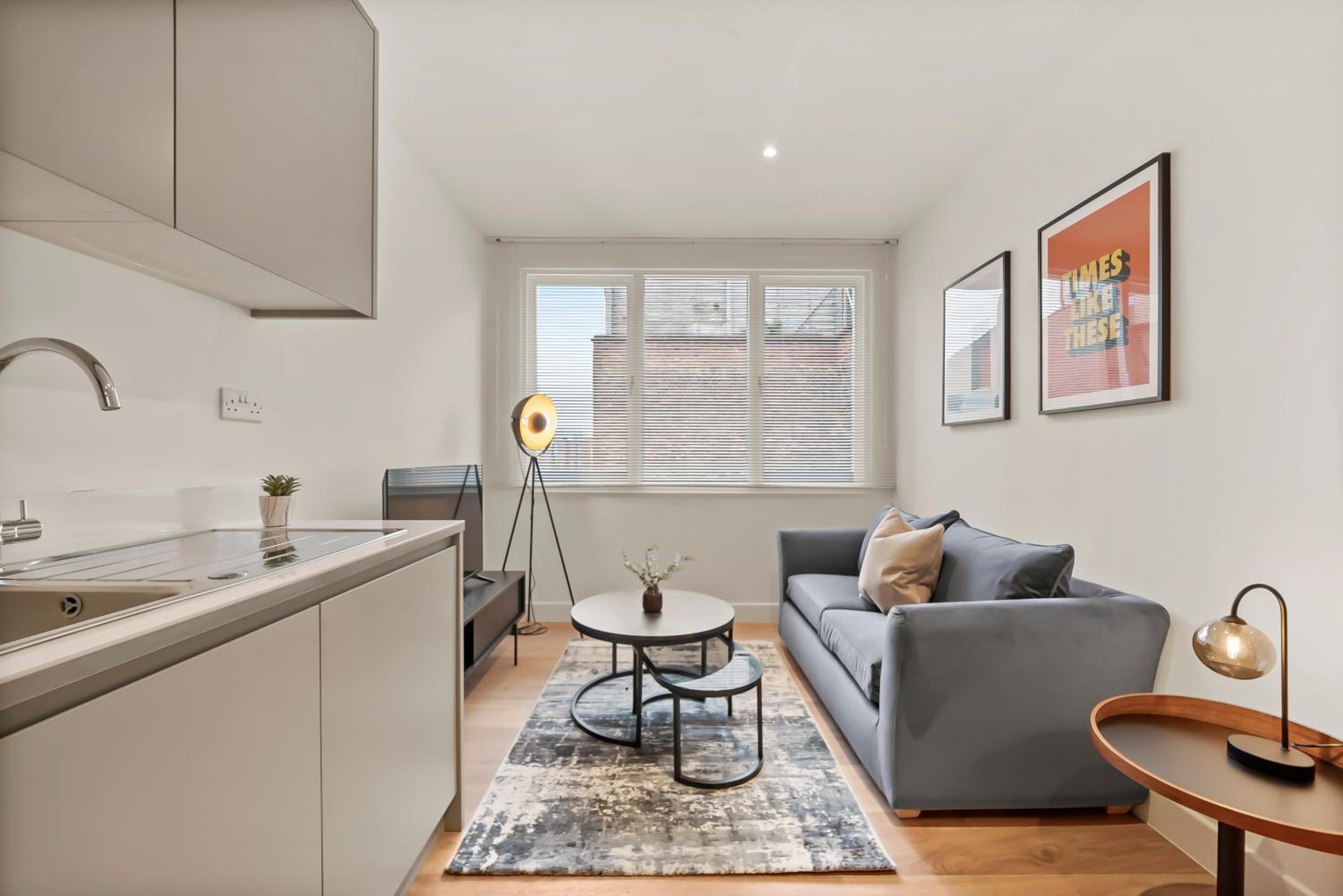 Stylish & Spacious Modern Apartments near Dalston Kingsland Station - by Short Stories London