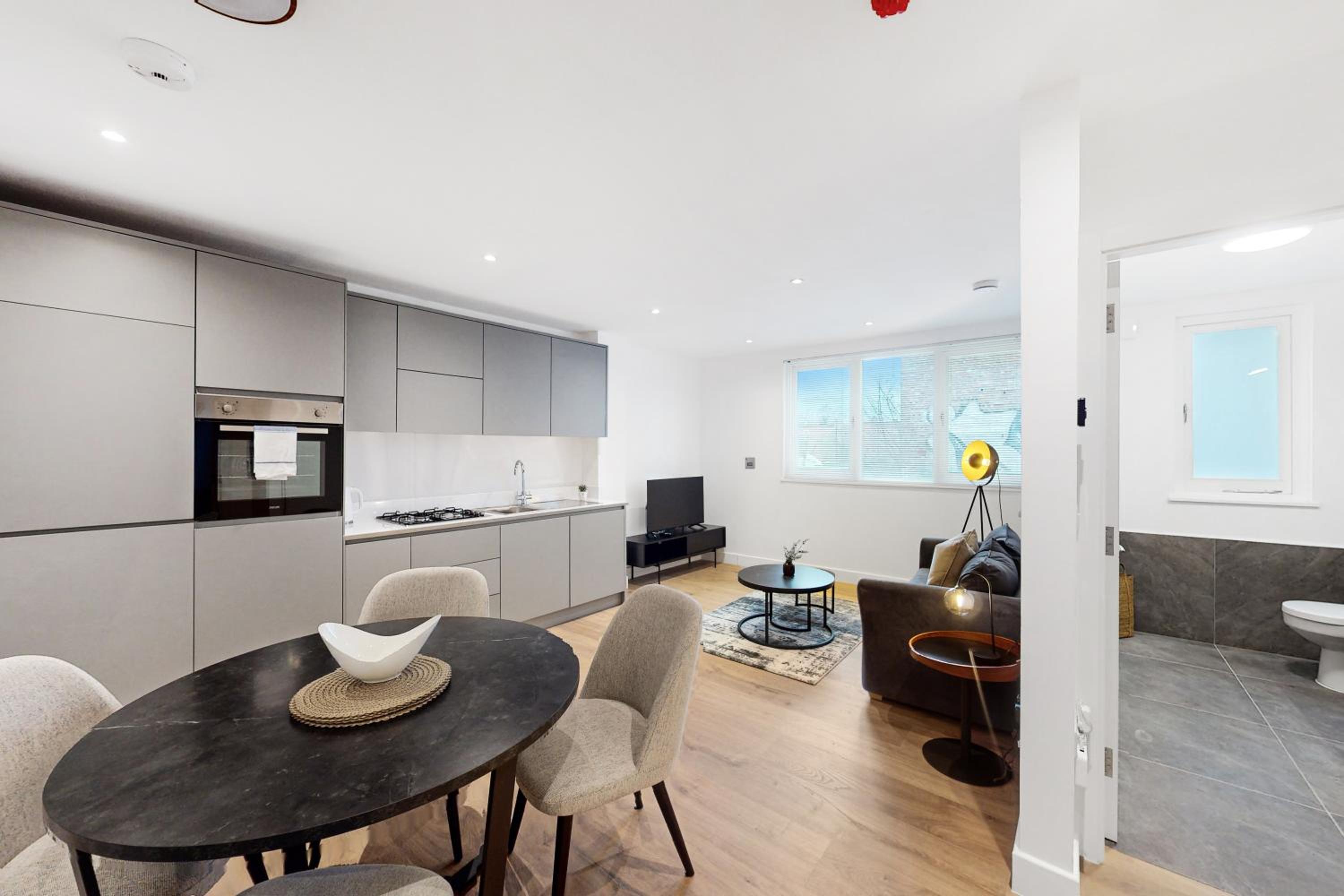 Stylish & Spacious Modern Apartments near Dalston Kingsland Station - by Short Stories London