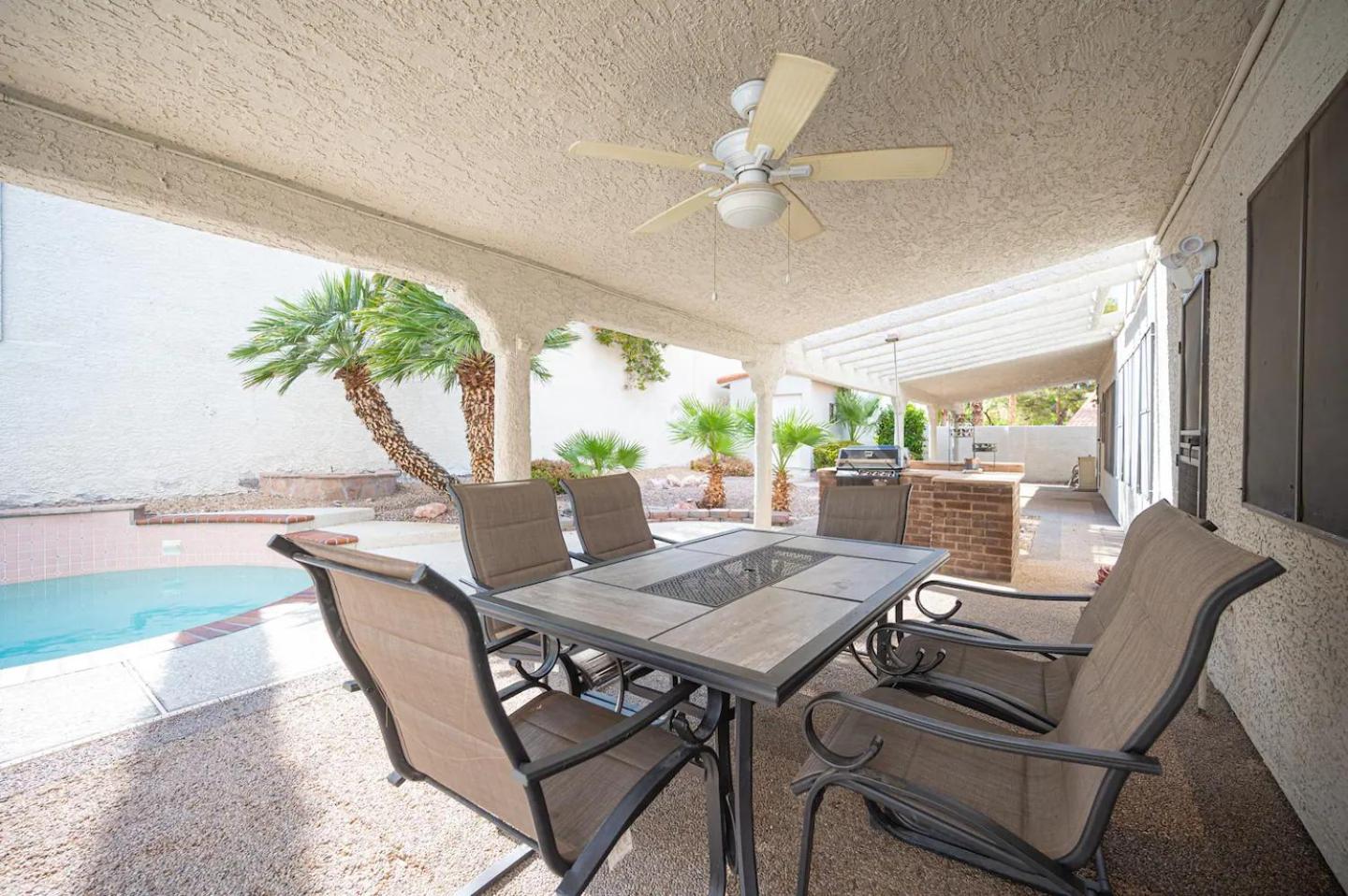 Hotel Delightful 4 Bedroom House With Pool And Spa! Sleeps 10!