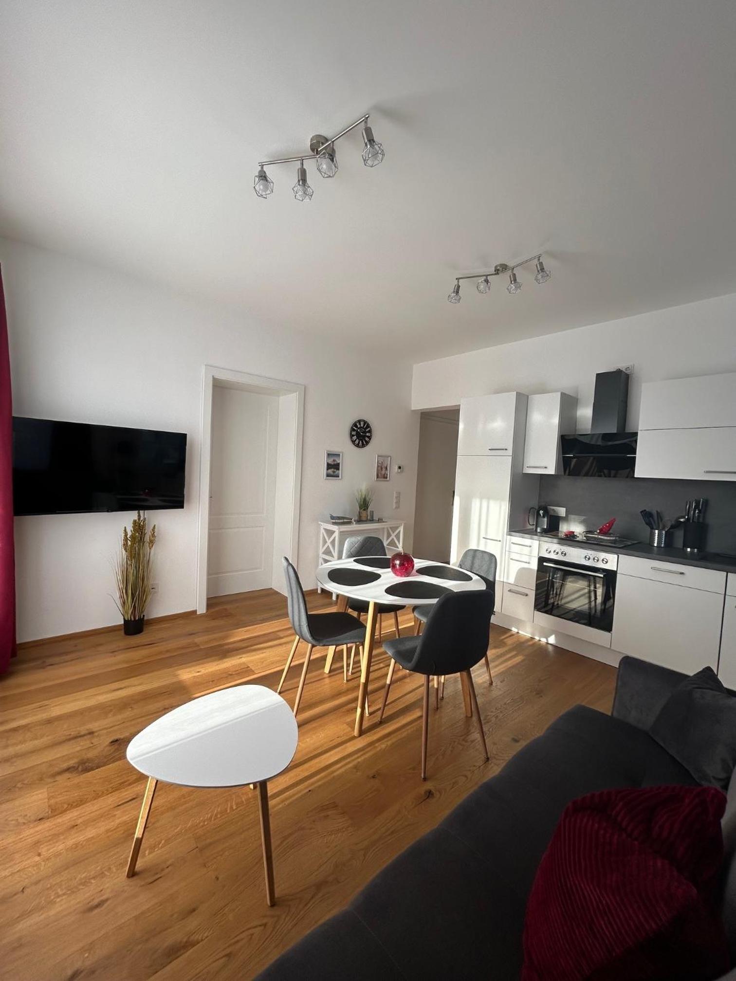 CityLake G23 Apartments City 1 Stock - Lake 2 Stock kostenlose Parkmöglichkeit !!