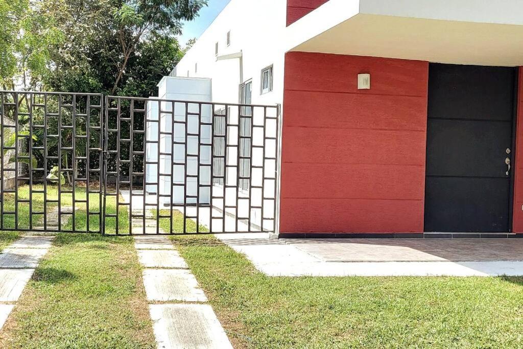Casa Finca Jaccuzi Aire Acondicionad Wifi TV