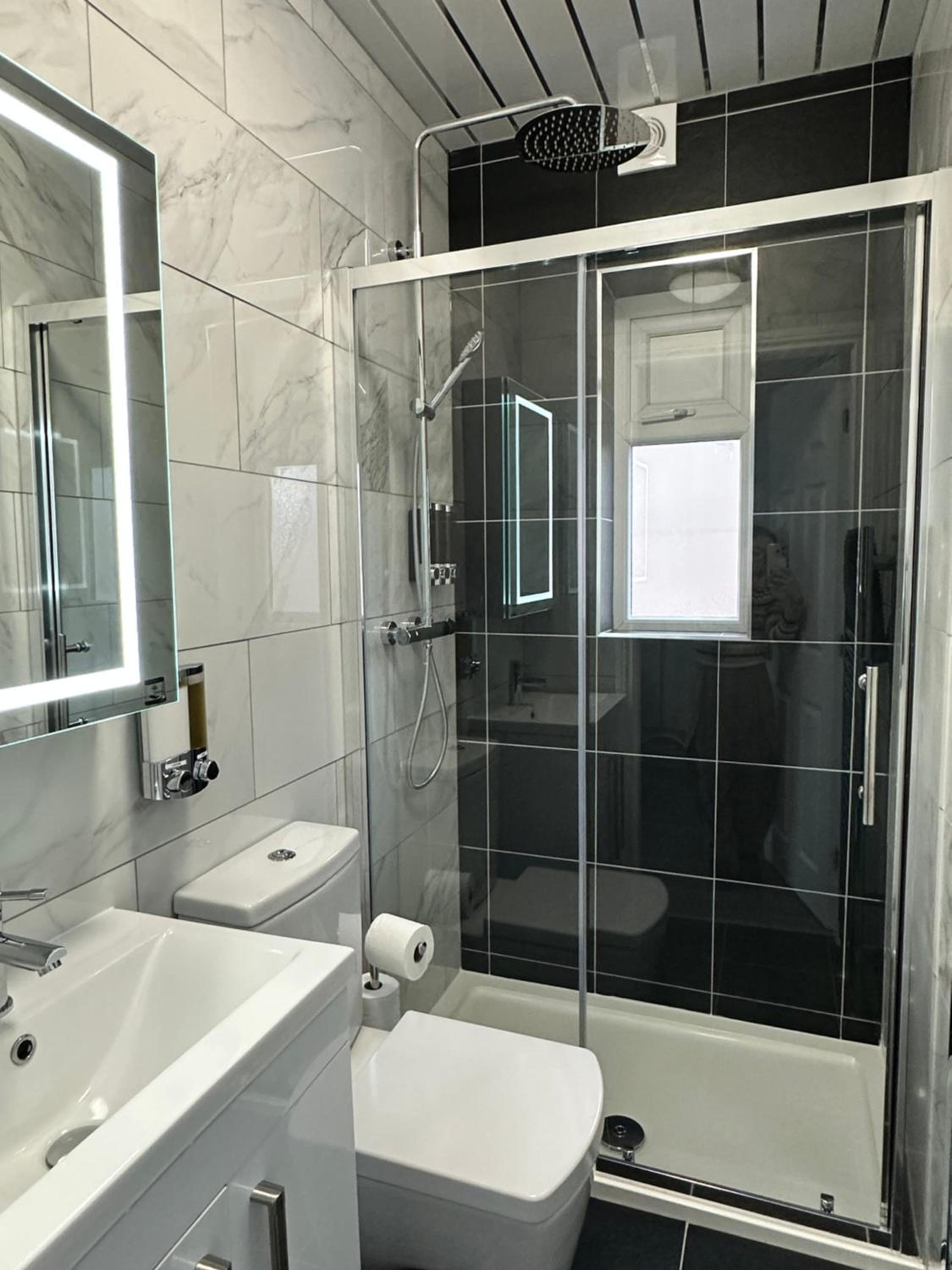 Granada Apartments Holmfield Rd