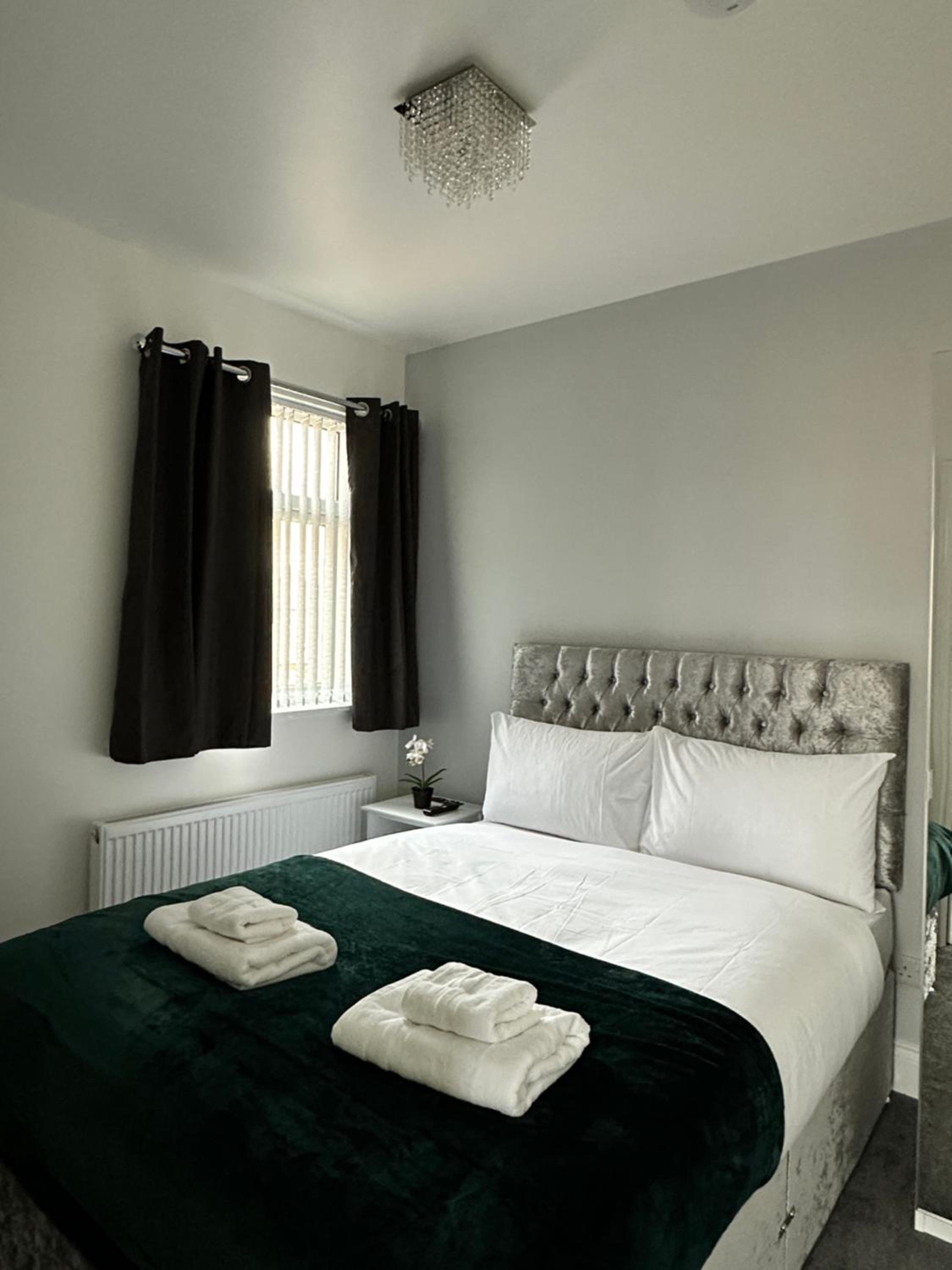 Granada Apartments Holmfield Rd