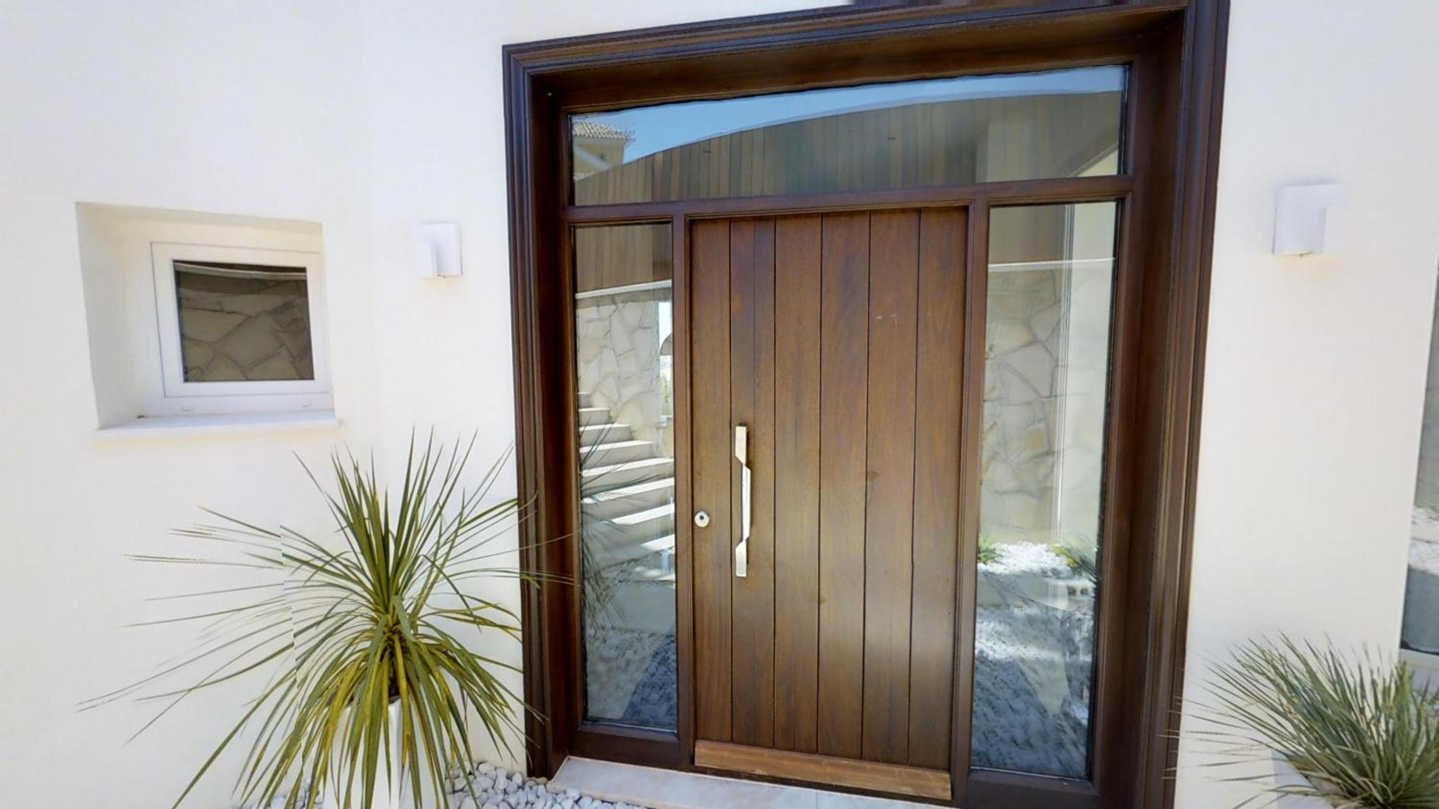 Marbella Vacations - Exquisite Villa Near Beach - Heated Pool - Property Image 21