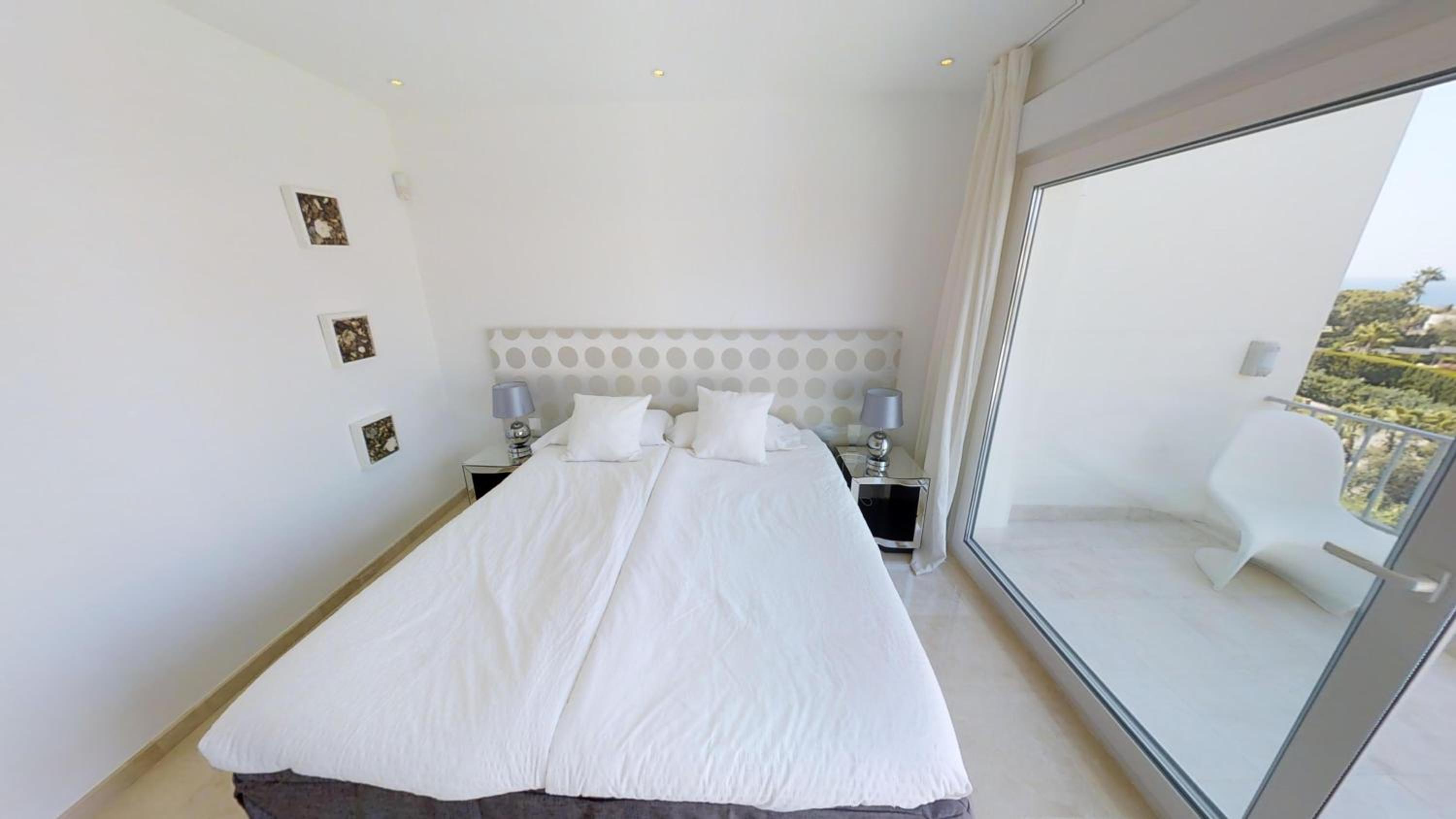 Marbella Vacations - Exquisite Villa Near Beach - Heated Pool - Property Image 10
