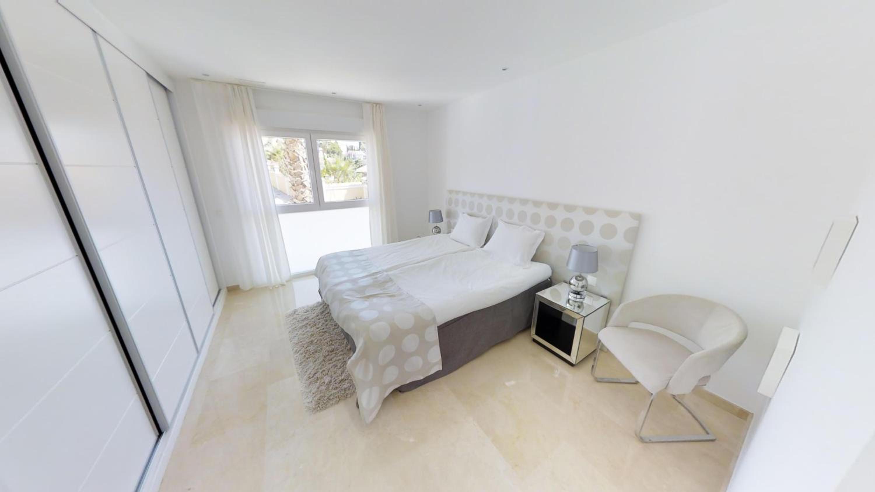 Marbella Vacations - Exquisite Villa Near Beach - Heated Pool - Property Image 8