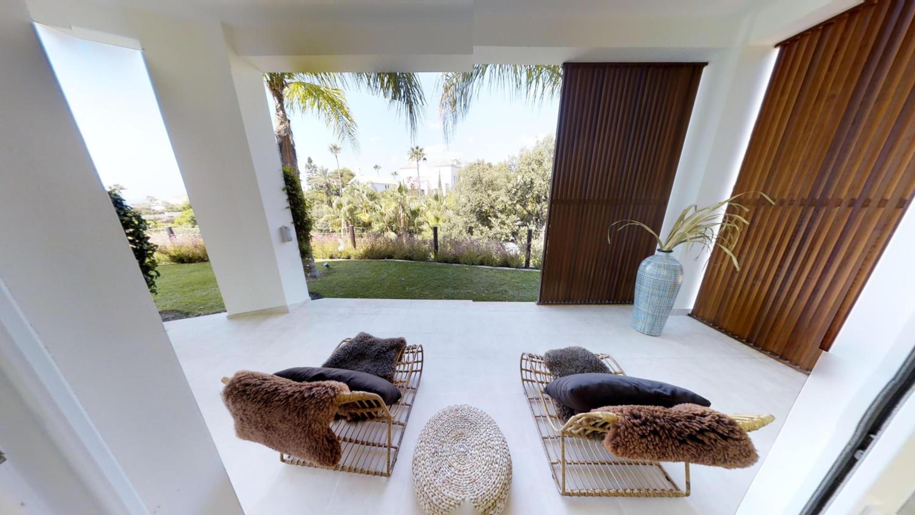 Marbella Vacations - Exquisite Villa Near Beach - Heated Pool - Property Image 33