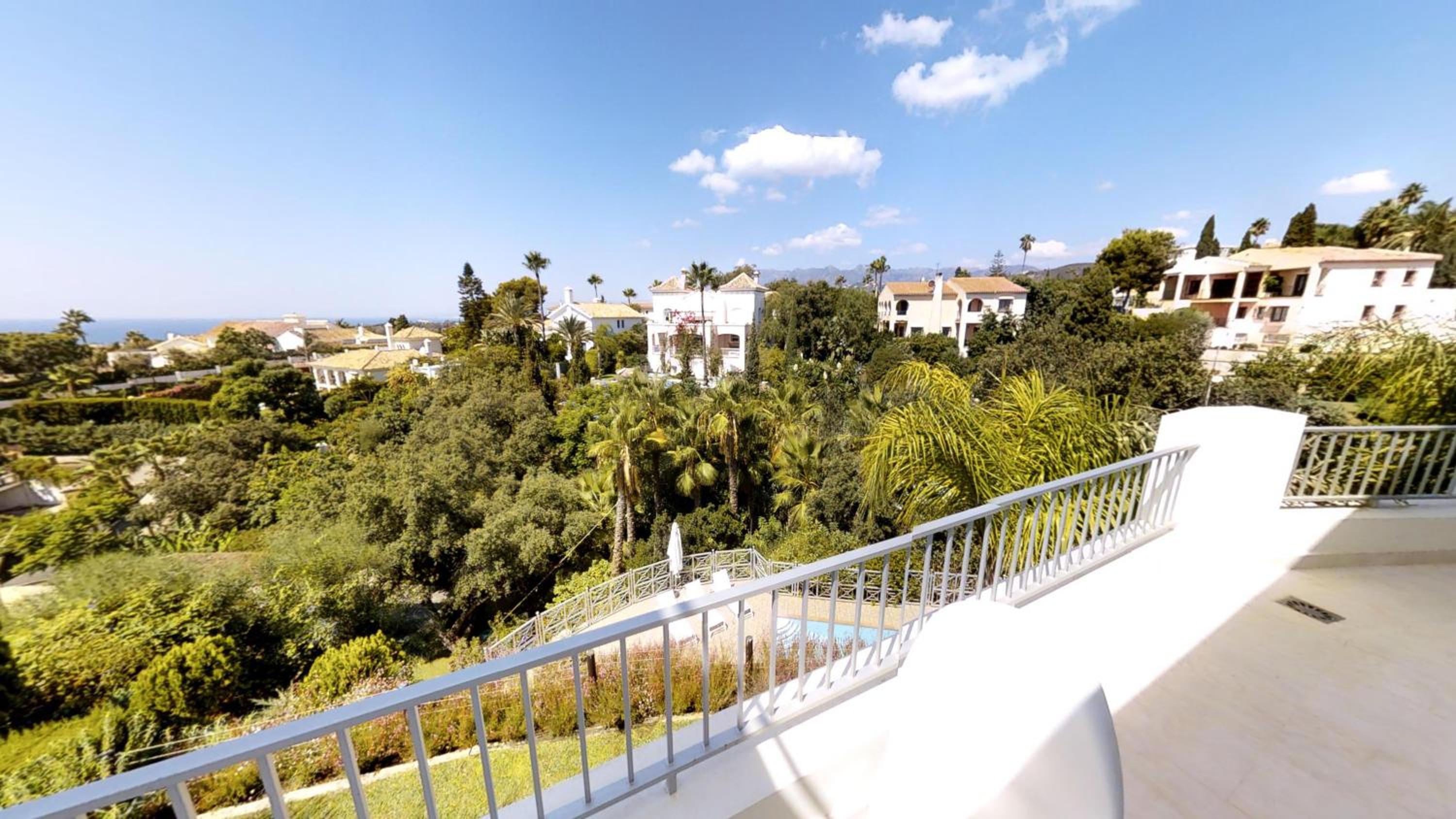 Marbella Vacations - Exquisite Villa Near Beach - Heated Pool - Property Image 12