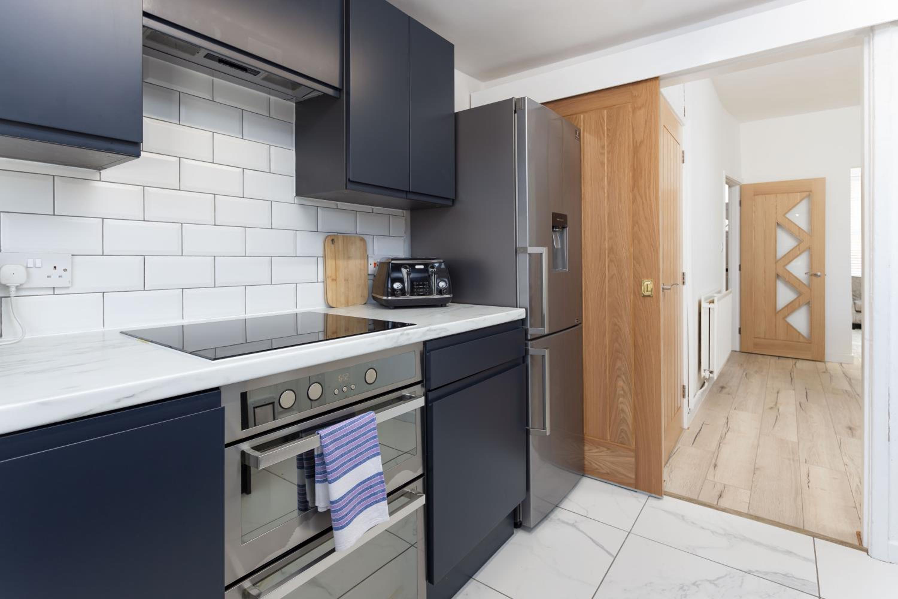 St Davids House - Air Host & Stay - 4 Bedrooms - Contractor Friendly