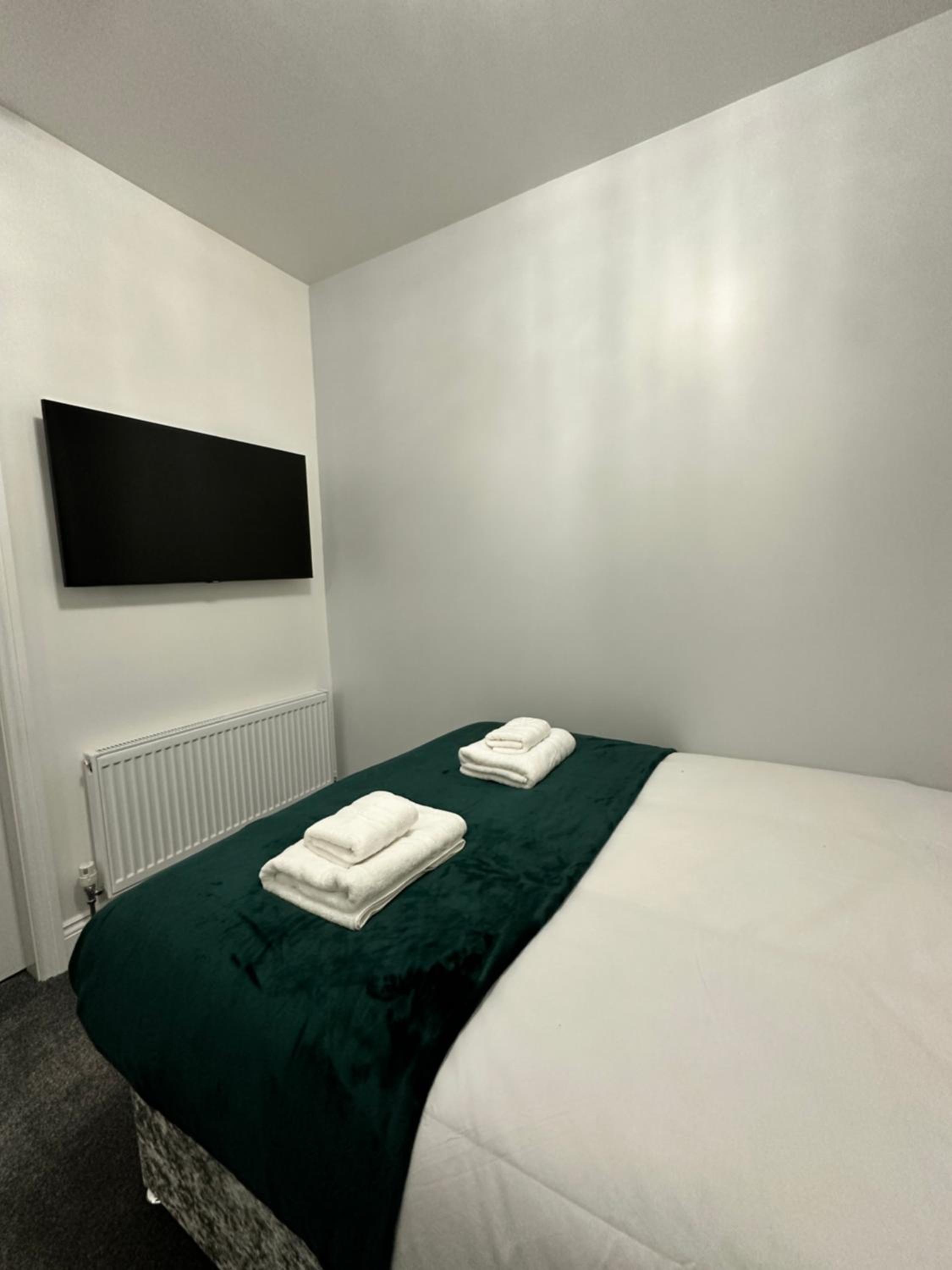Granada Apartments Holmfield Rd