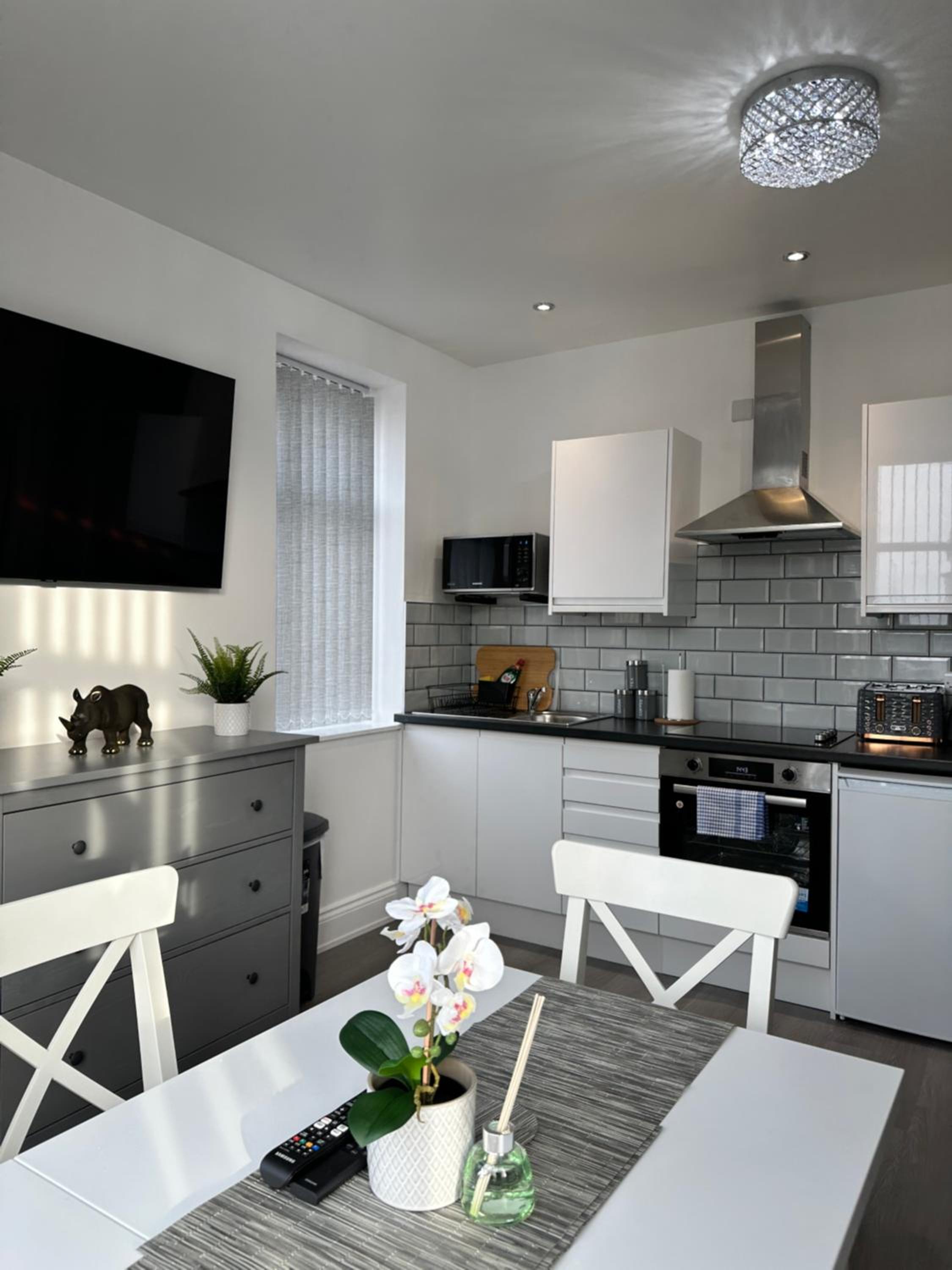 Granada Apartments Holmfield Rd