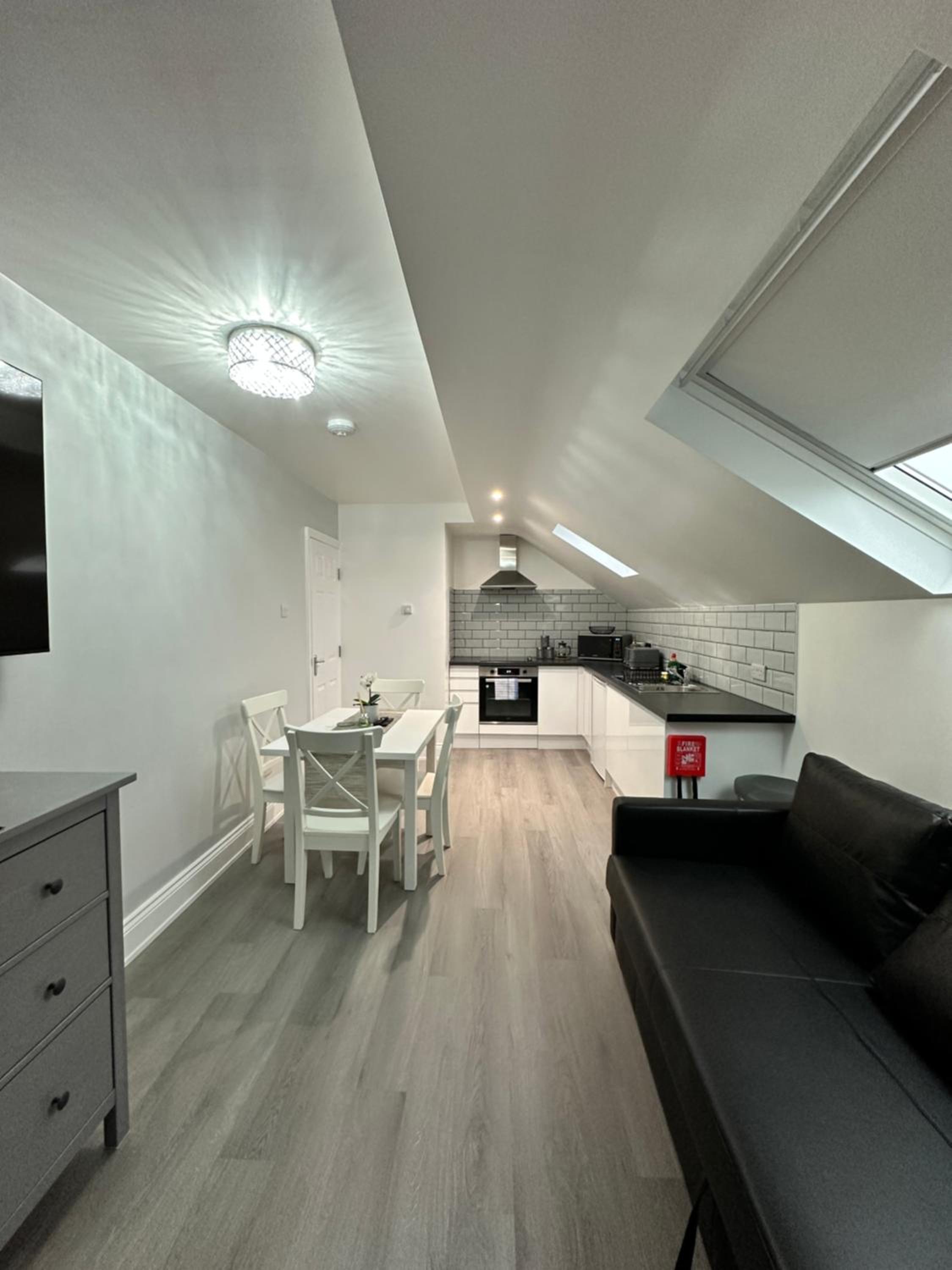 Granada Apartments Holmfield Rd