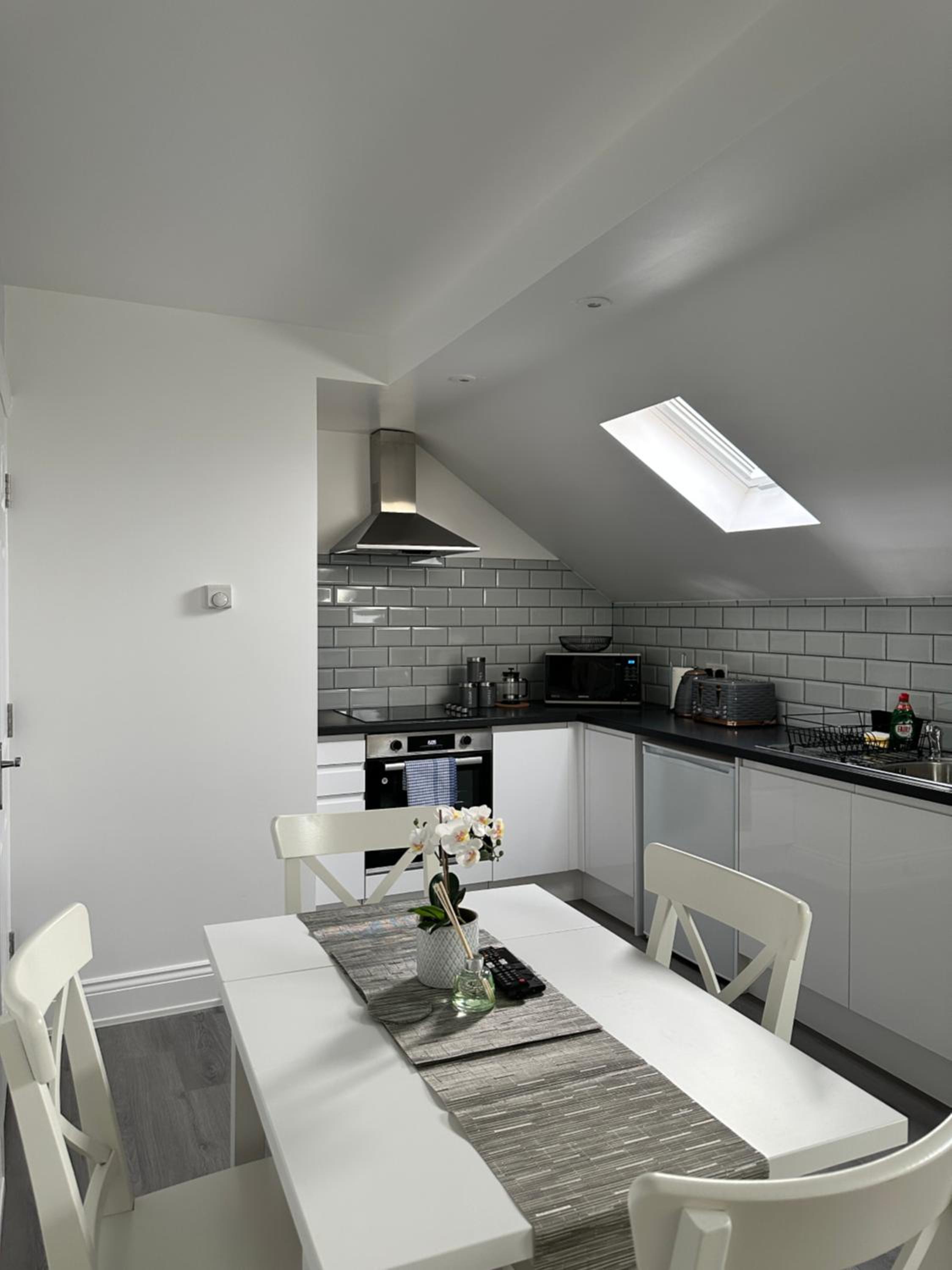 Granada Apartments Holmfield Rd