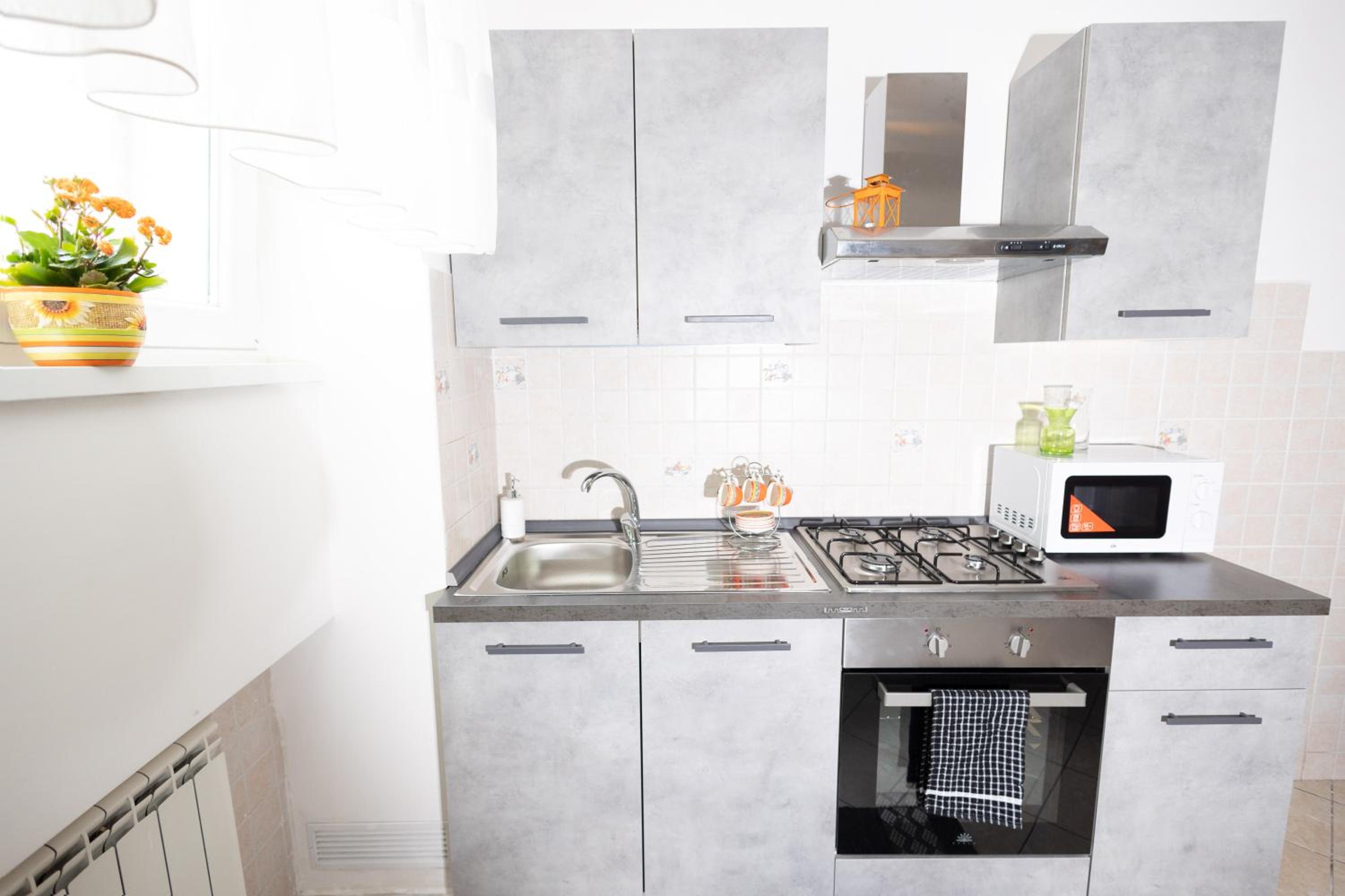 Delightful Apartment Close To The Center view 5