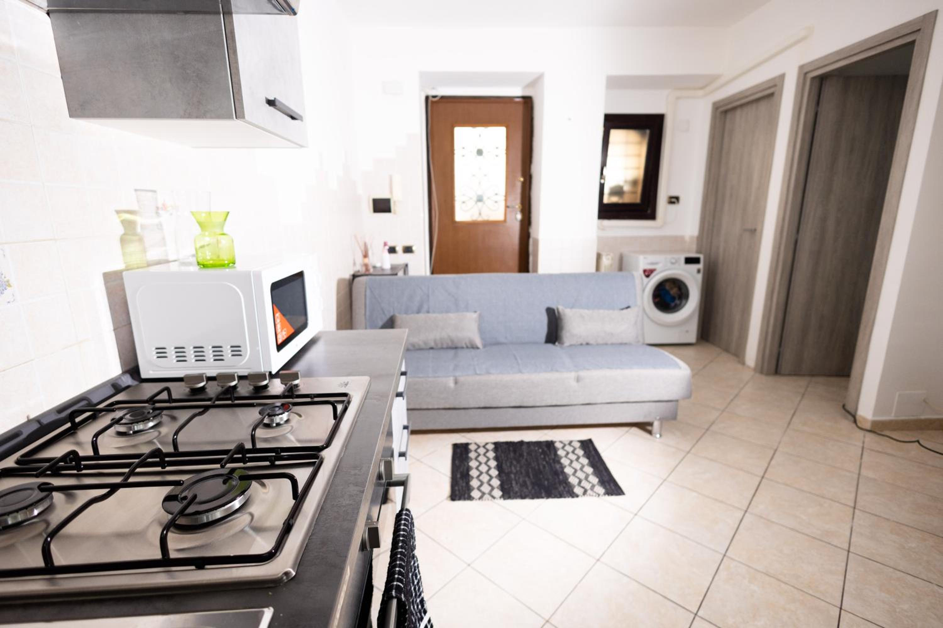 Delightful Apartment Close To The Center view 3