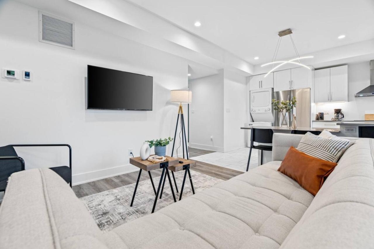 Rent 8Bed 8Bath DowntownLondon Parking Wi-Fi