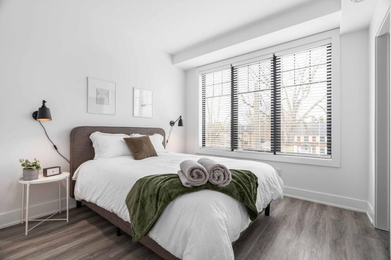 Rent 8Bed 8Bath DowntownLondon Parking Wi-Fi