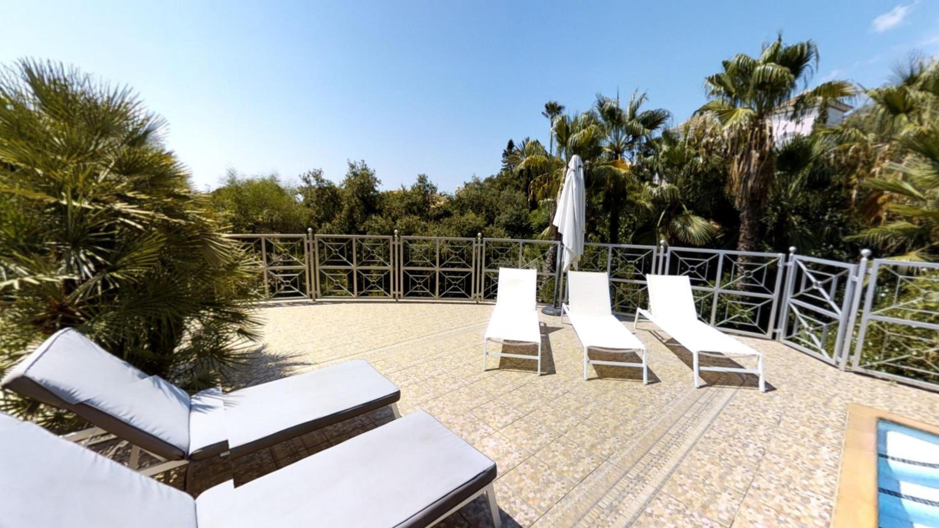 Marbella Vacations - Exquisite Villa Near Beach - Heated Pool - Property Image 46