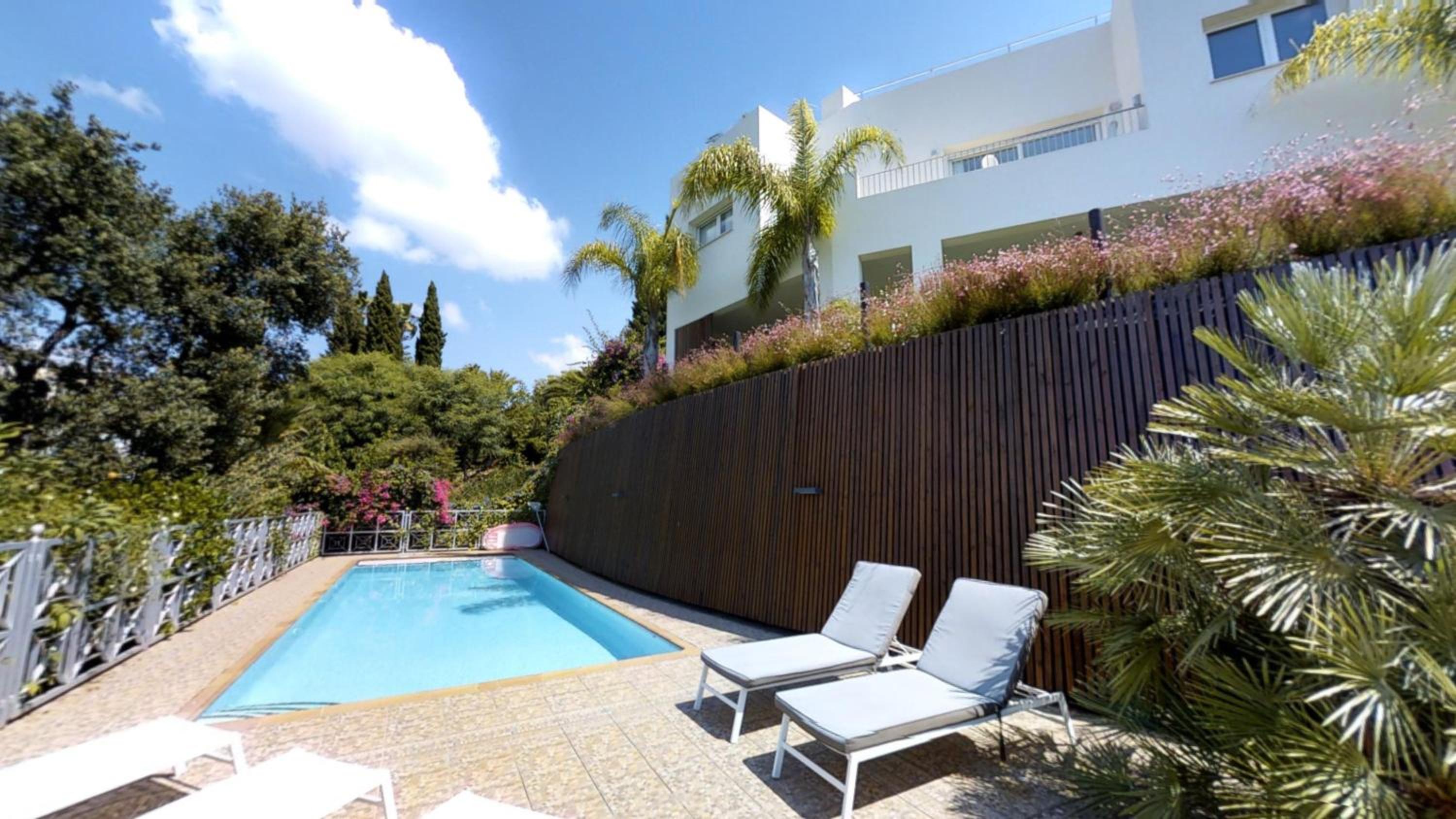 Marbella Vacations - Exquisite Villa Near Beach - Heated Pool - Property Image 37