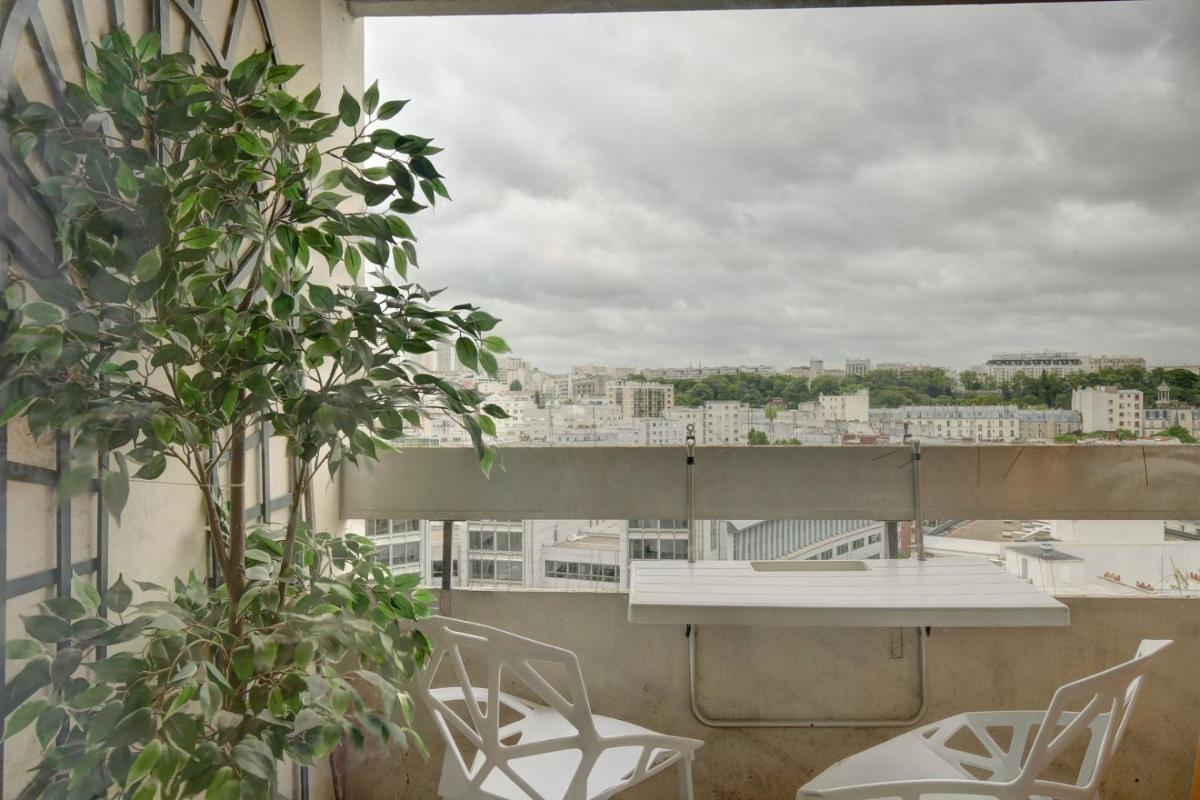 4-person apartment near Buttes Chaumont