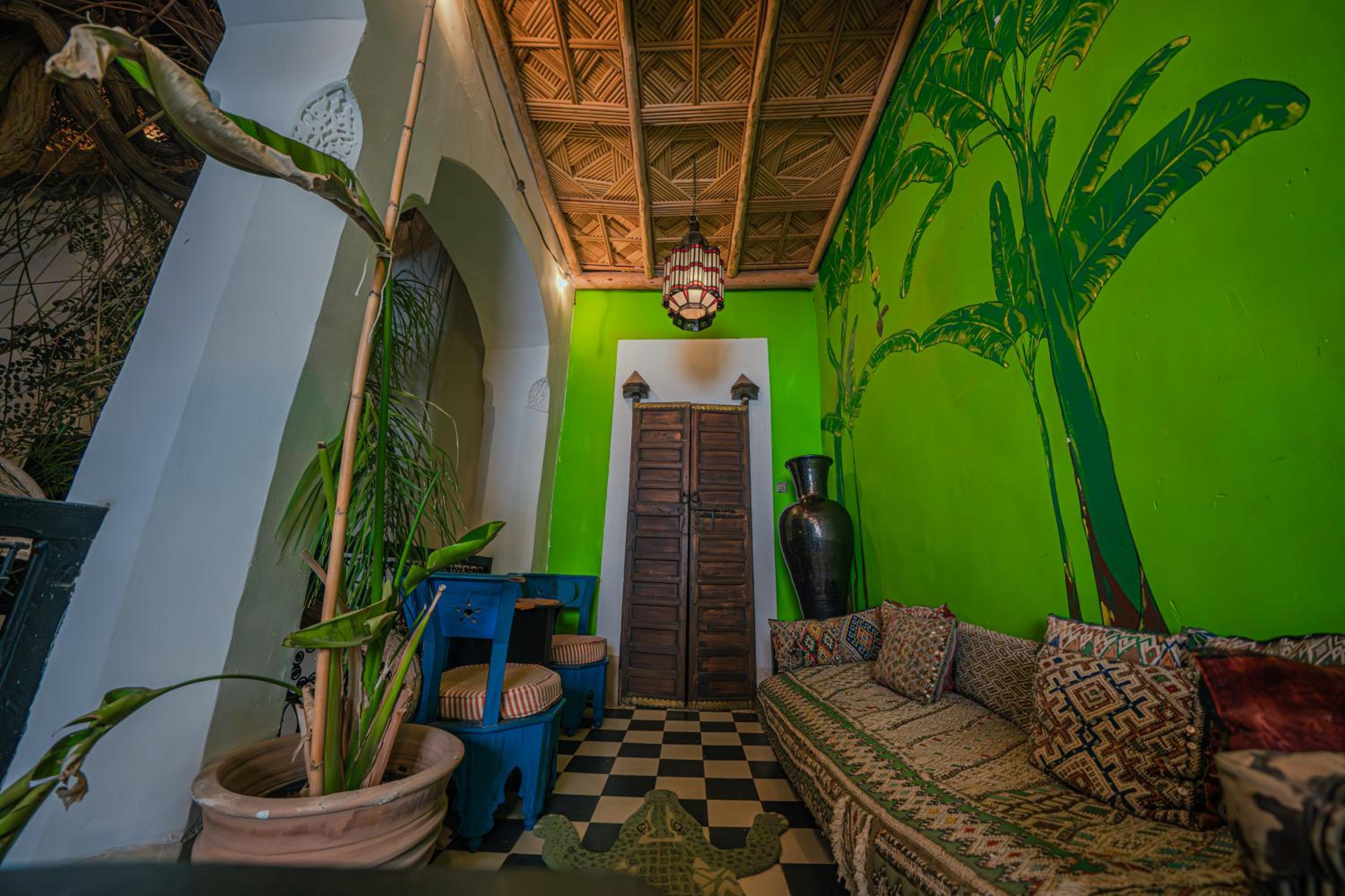 lounge