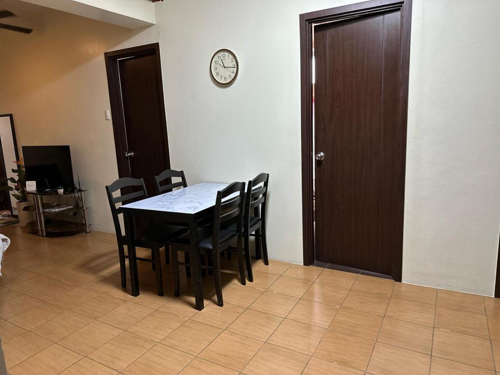2BR Top Floor spacious unit in Mandaluyong view 4
