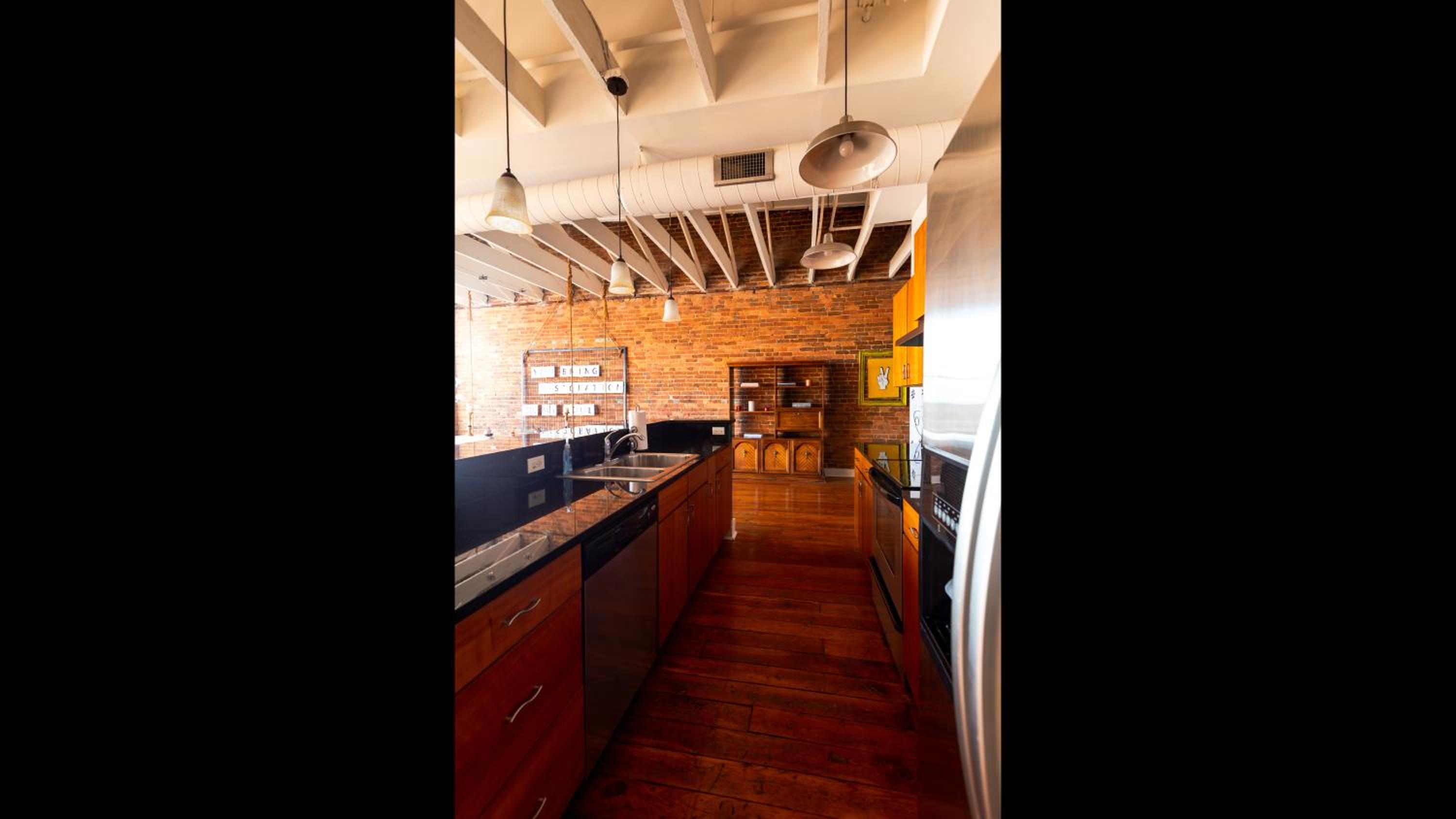 Springfield Vacations - The Boho Loft - Property Image 6