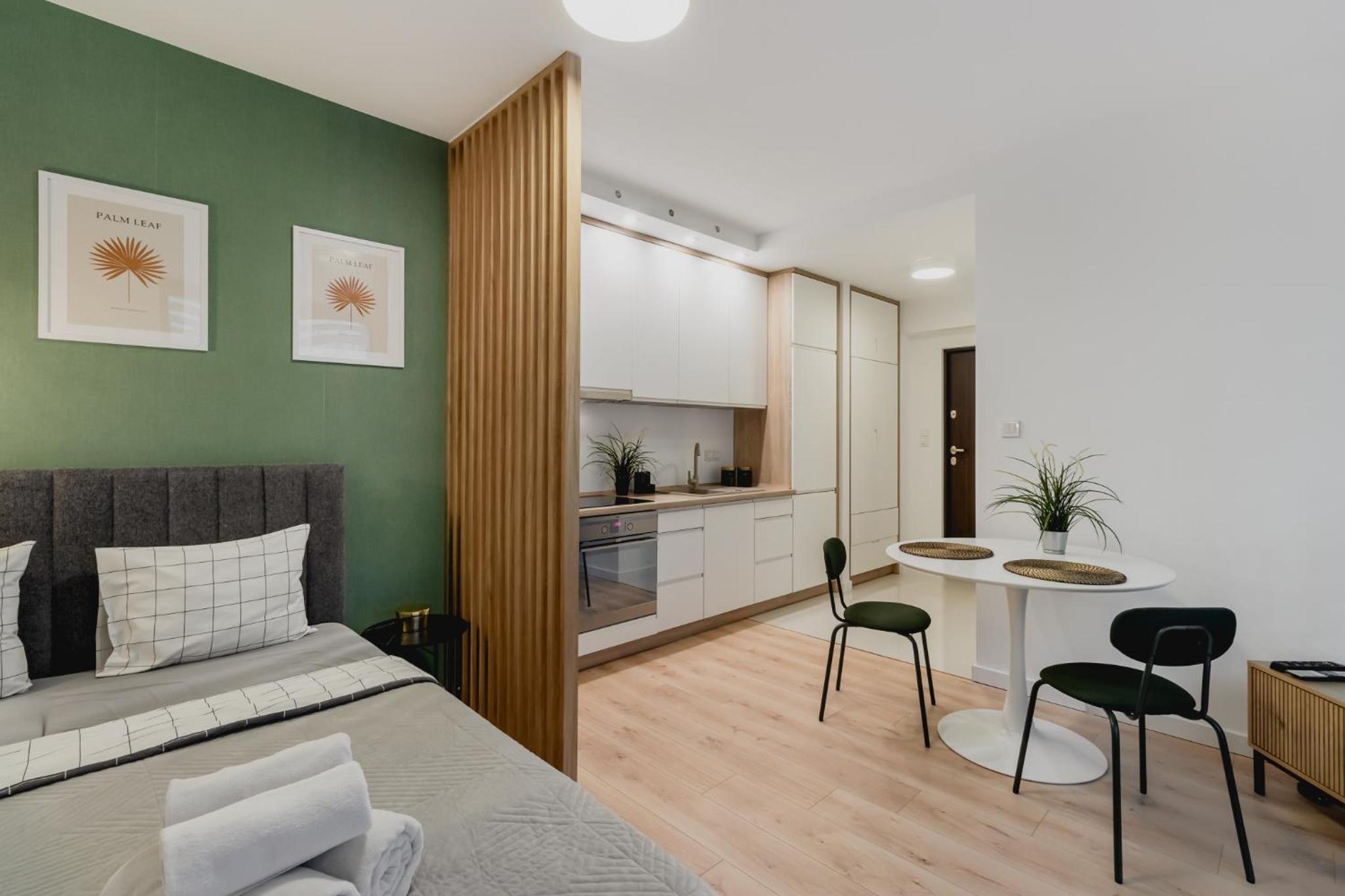 Golden Apartments Warsaw - Modern & Cozy, Towarowa Street