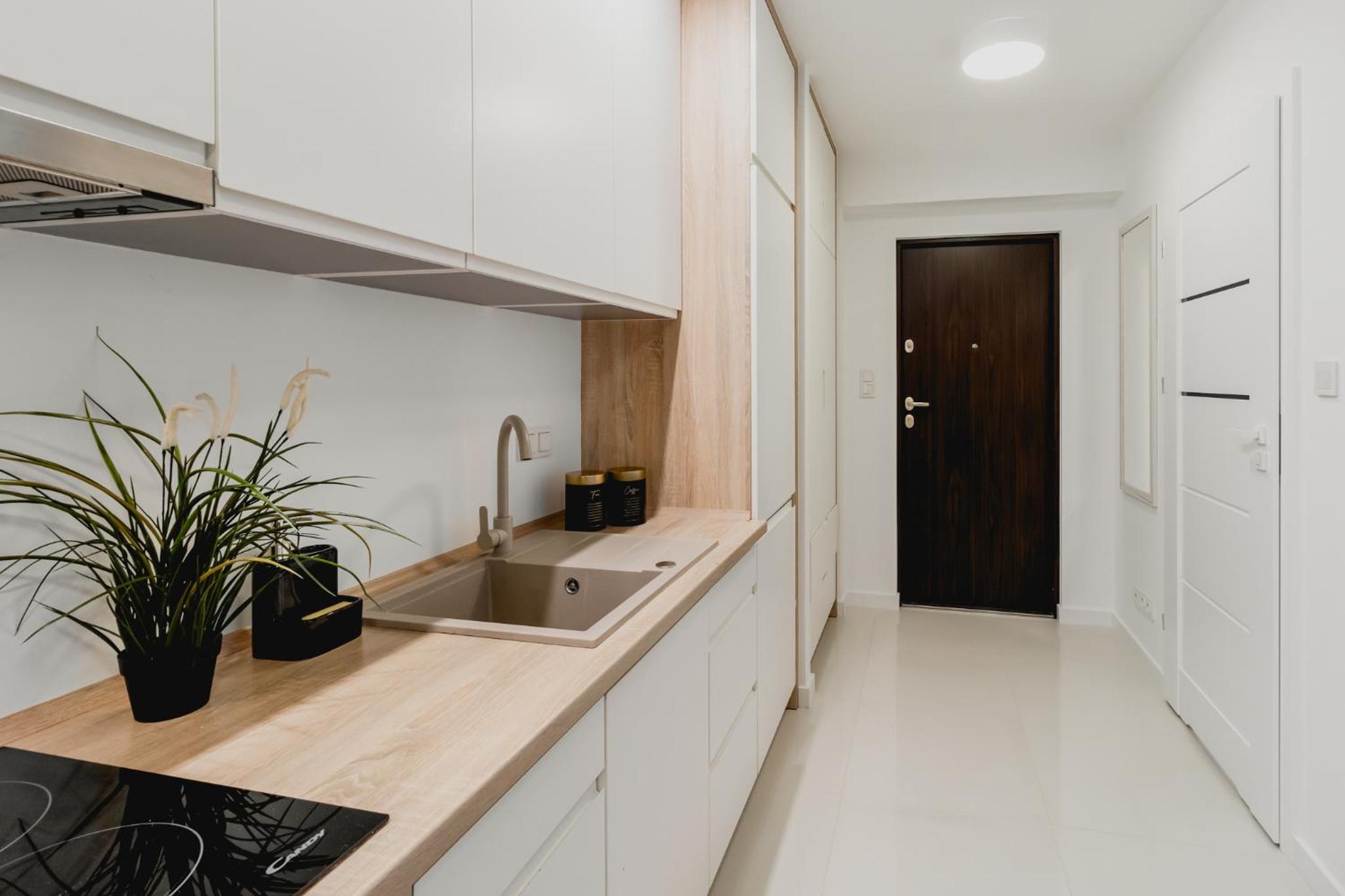 Golden Apartments Warsaw - Modern & Cozy, Towarowa Street