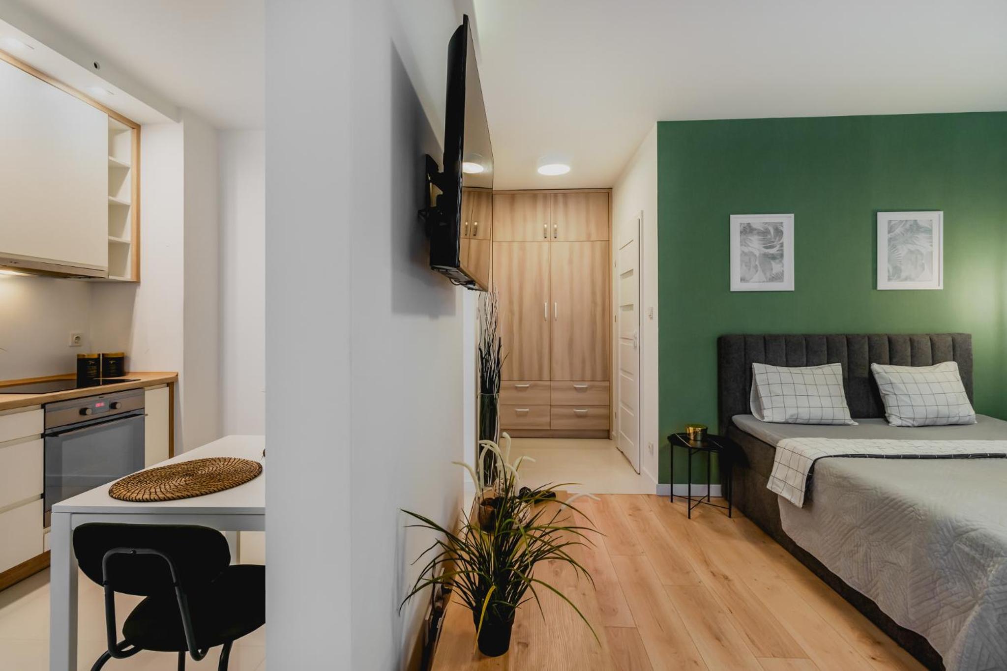 Golden Apartments Warsaw - Modern & Cozy, Towarowa Street